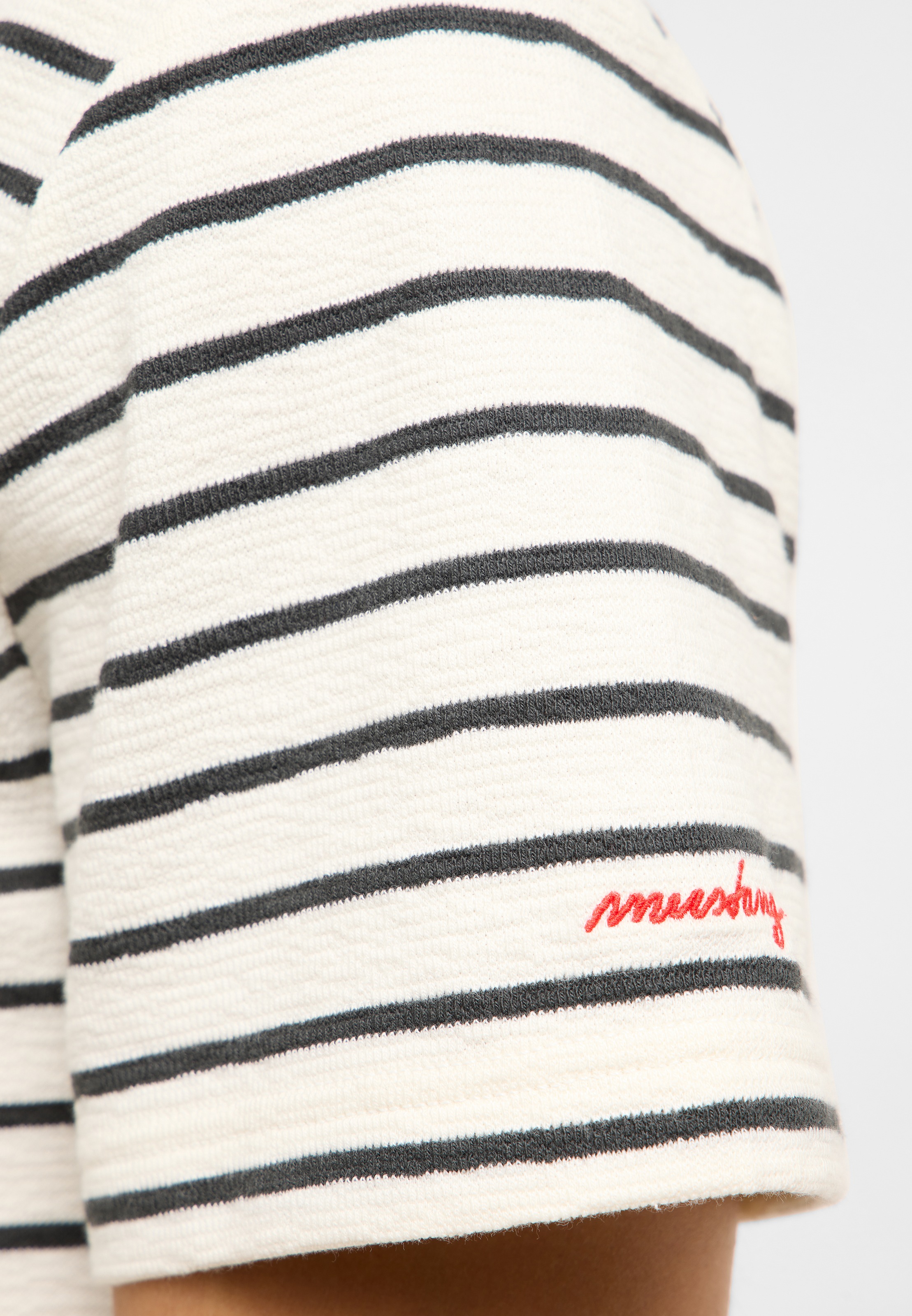 MUSTANG T-Shirt »MU-Akron« in bequemer Passform