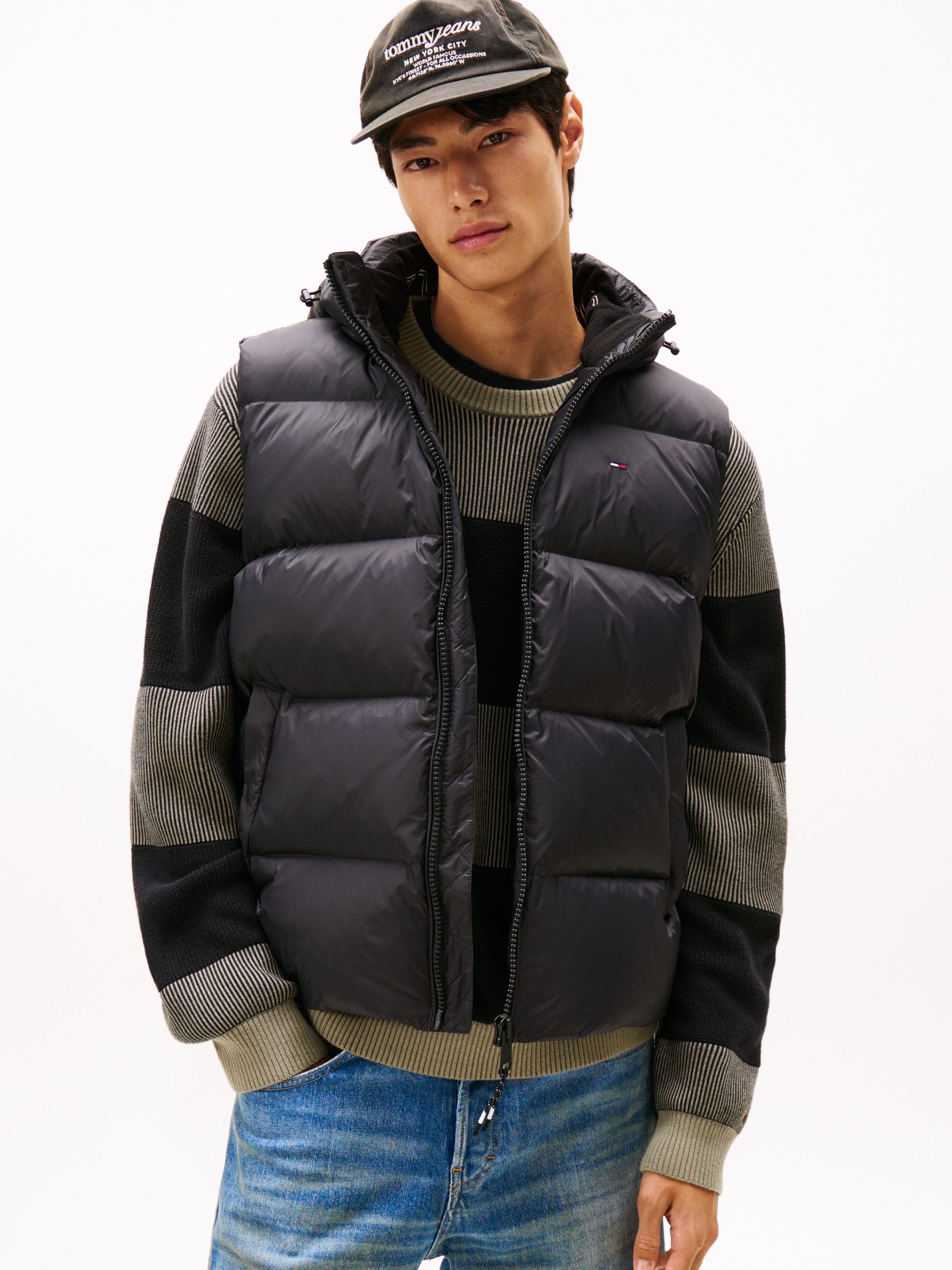 Tommy Jeans Steppweste "TJM ESSENTIAL DOWN VEST EXT", abnehmbare Kapuze mit günstig online kaufen