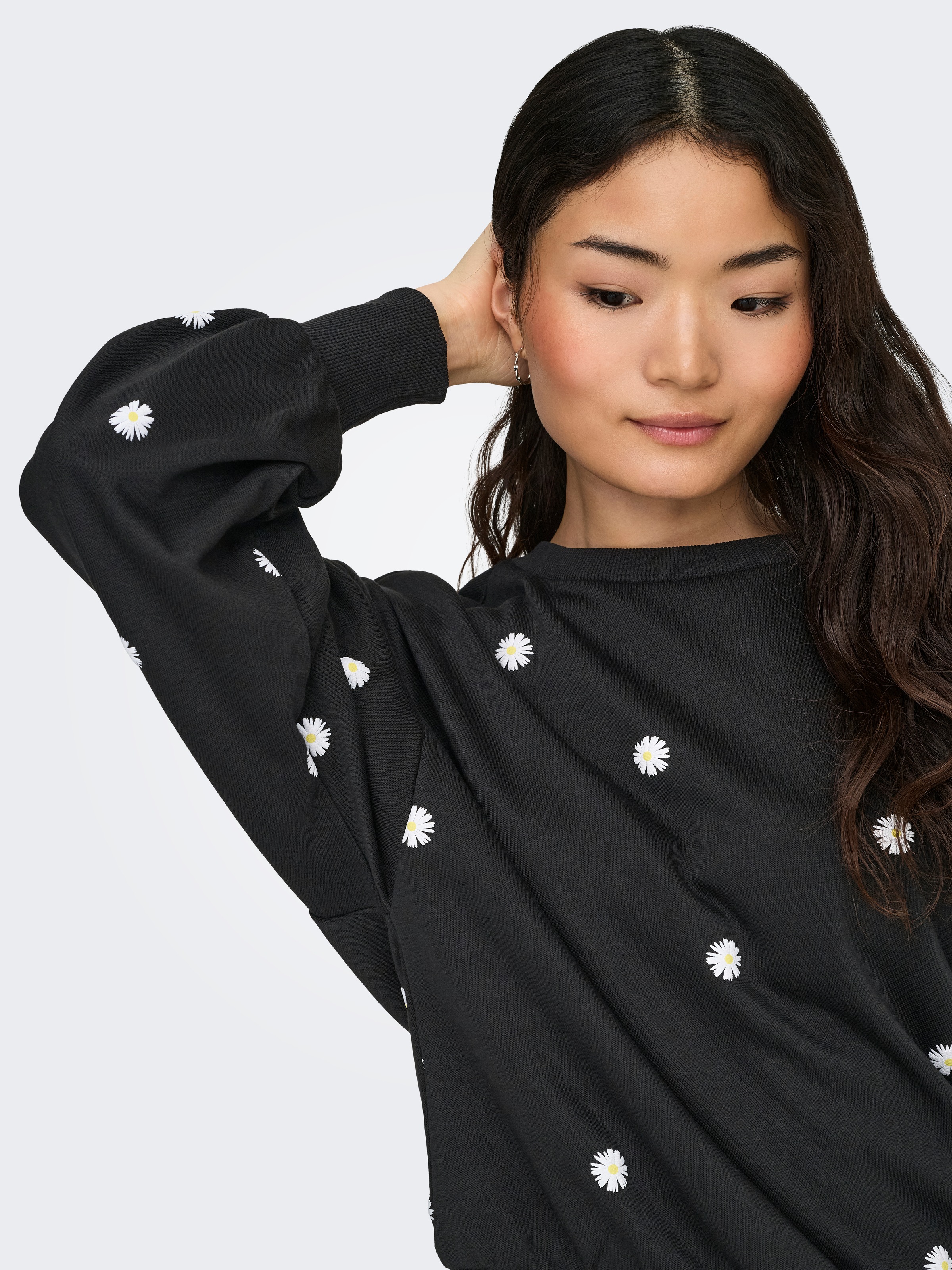 ONLY Onbrooke Long Sleeve Crewneck Sweatshirt Black Daisy Print M 2