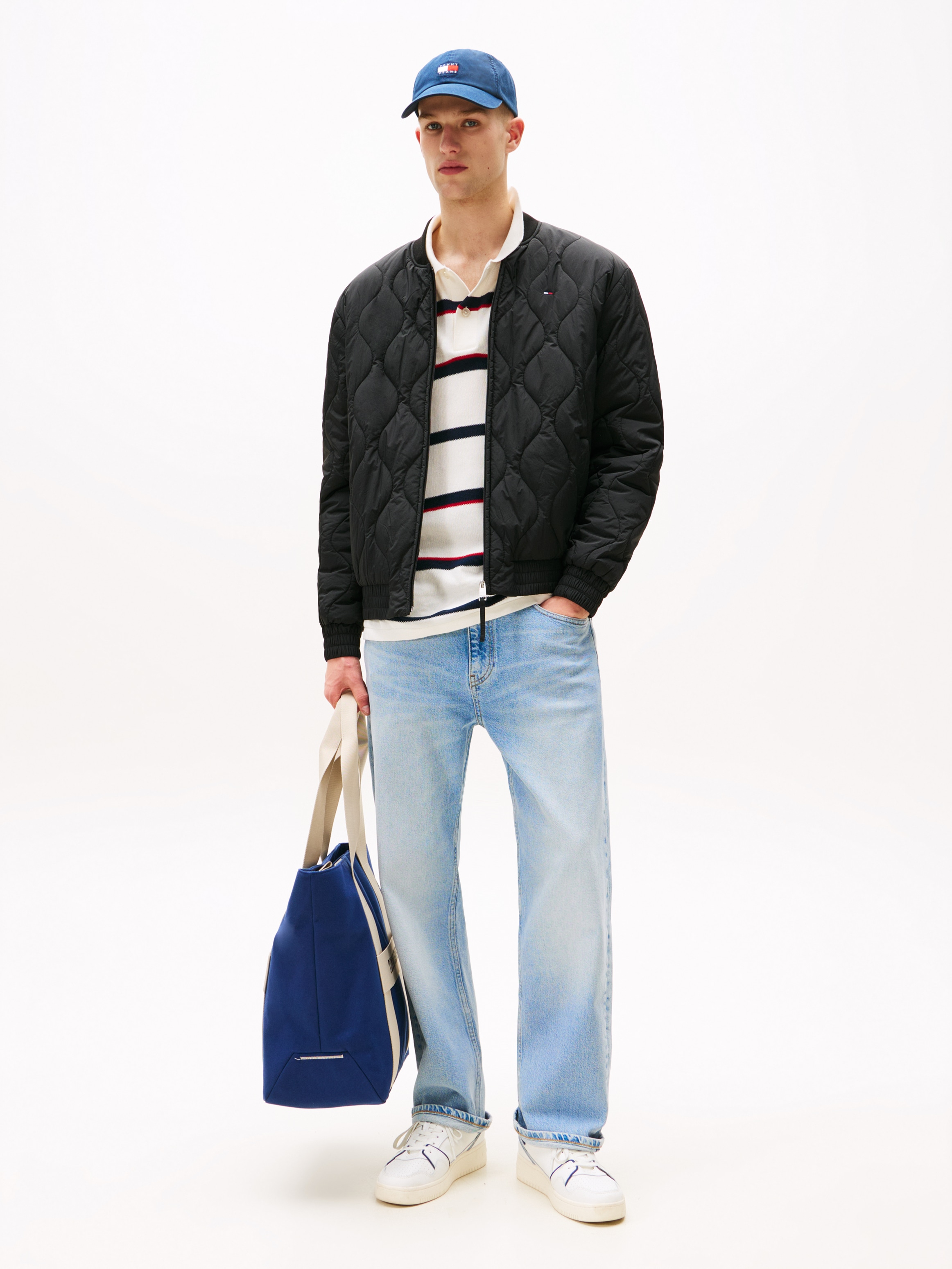 Tommy Jeans Bomberjacke »TJM LW QUILTED BOMBER JACKET EXT«, ohne Kapuze, Mit Rundhalsausschnitt