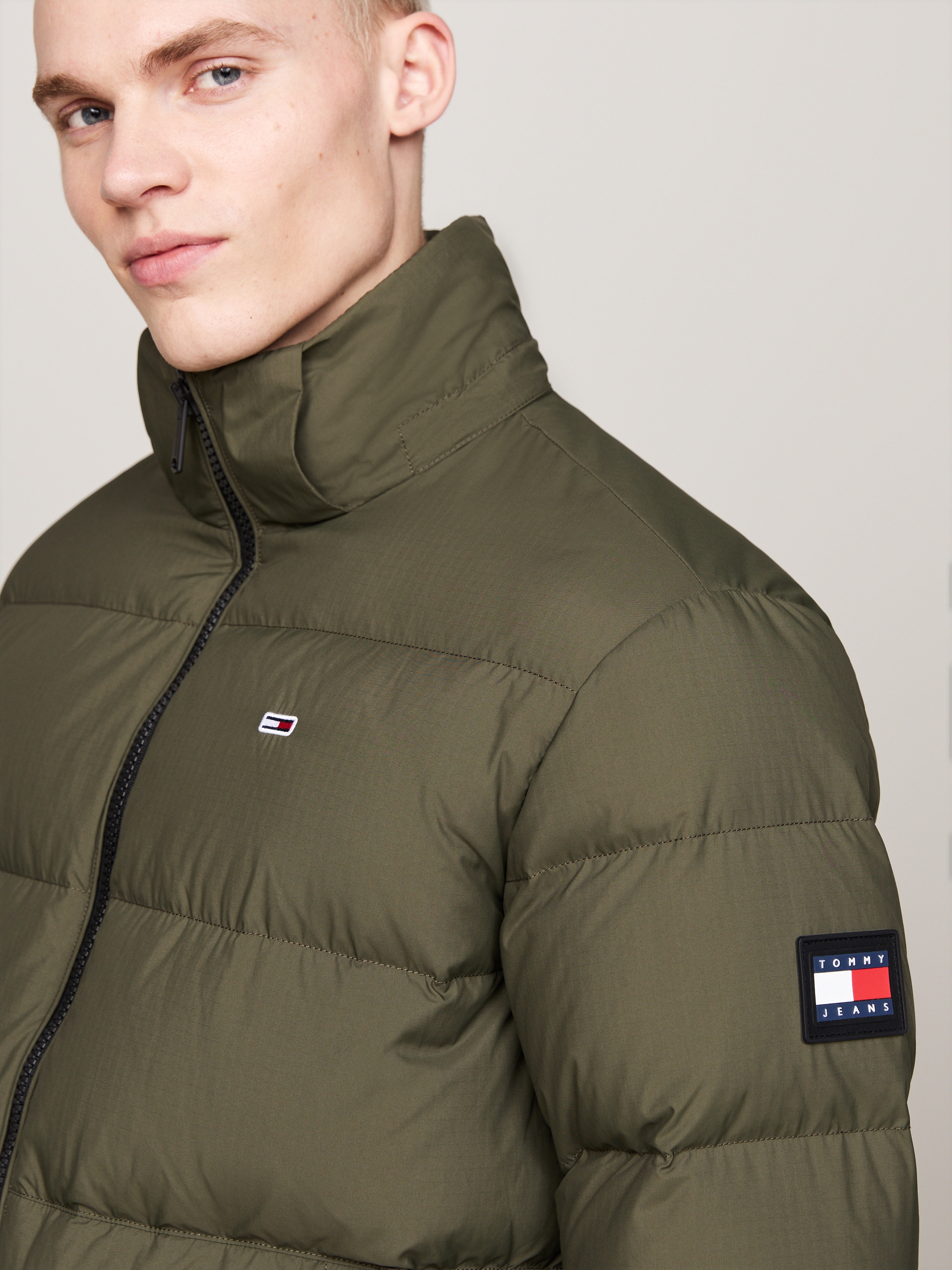 Tommy Jeans Plus Steppjacke »TJM ESSENTIAL DOWN JACKET EXT«, mit Kapuze, Große Größen