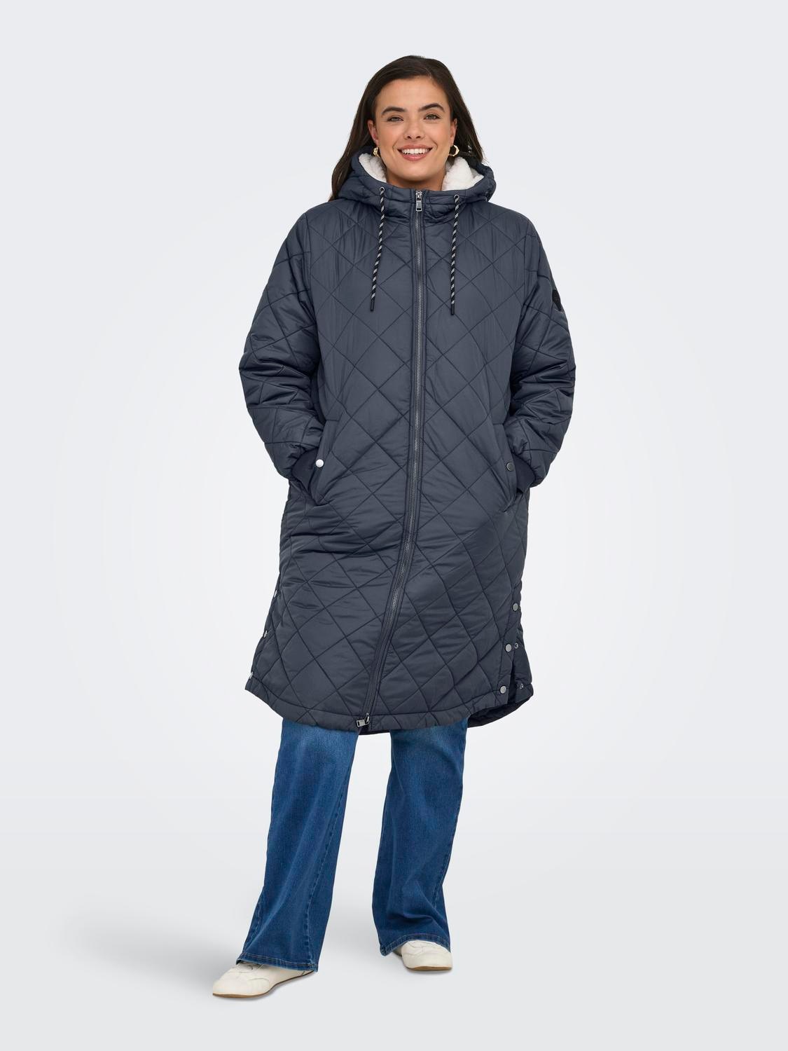 ONLY CARMAKOMA Steppmantel »CARNEWSANDY QUILT COAT CC OTW«