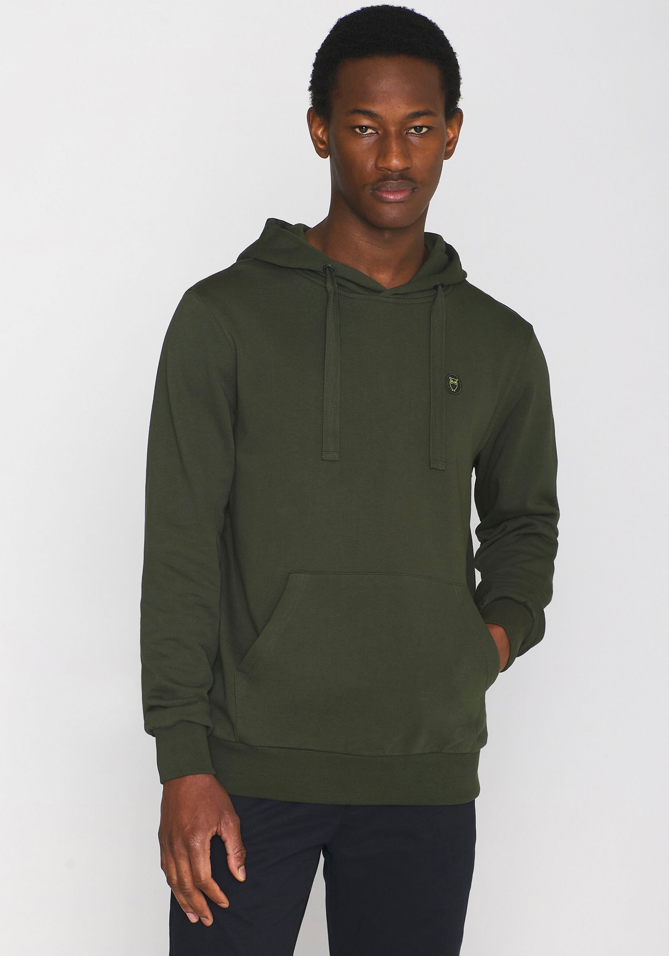 Hoodie »Hood basic badge sweat - GOTS/Vegan«, mit Labeling in Brusthöhe