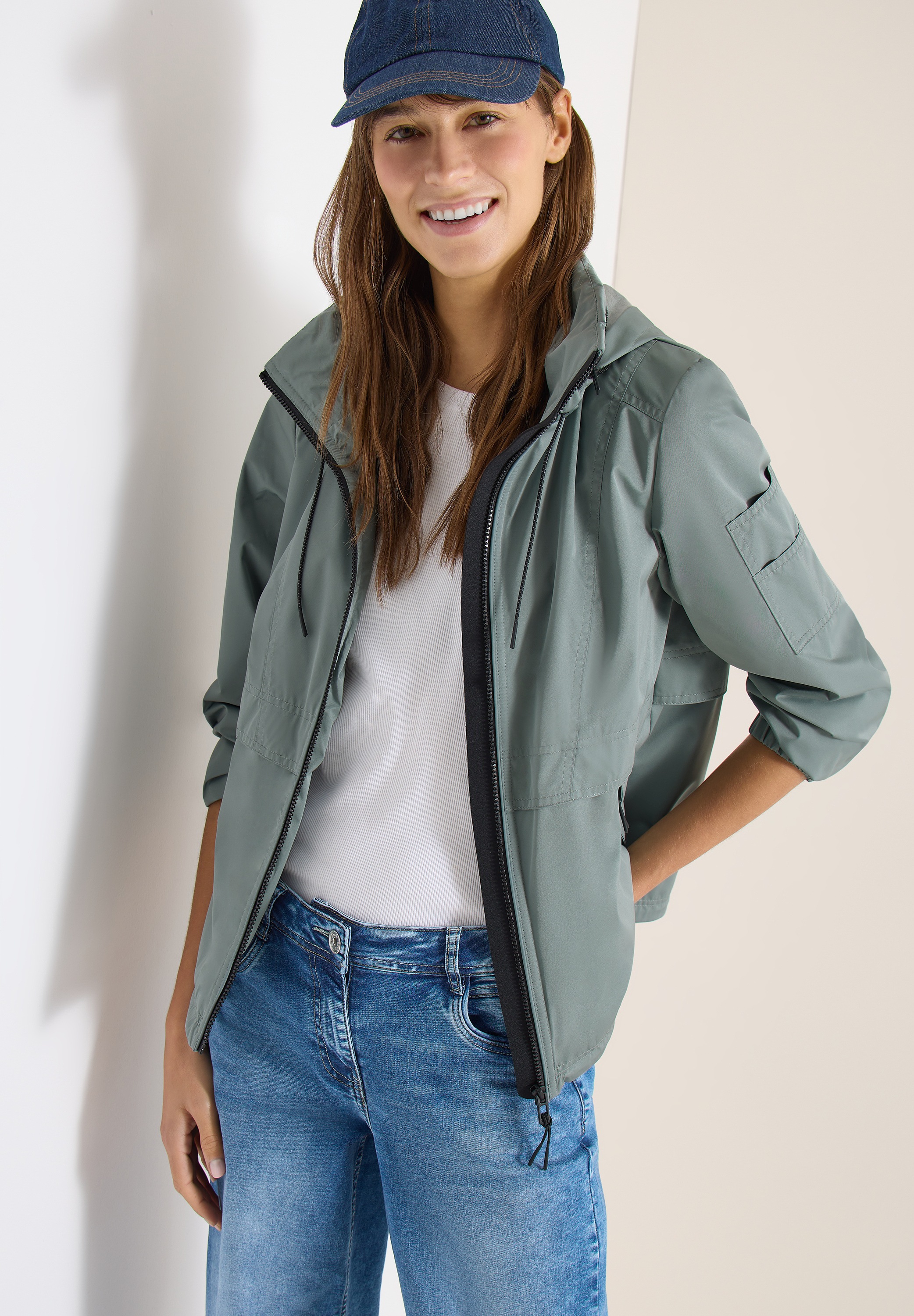 Windbreaker CECIL, Damen, Gr. L (42), kelp grün, Stoff, Obermaterial: 100% Polyester; Futter: 100% Polyester, unifarben, comfort fit normal, hoch geschlossener Ausschnitt, elastischer Bund, Jacken Windbreaker, mit Stehkragen