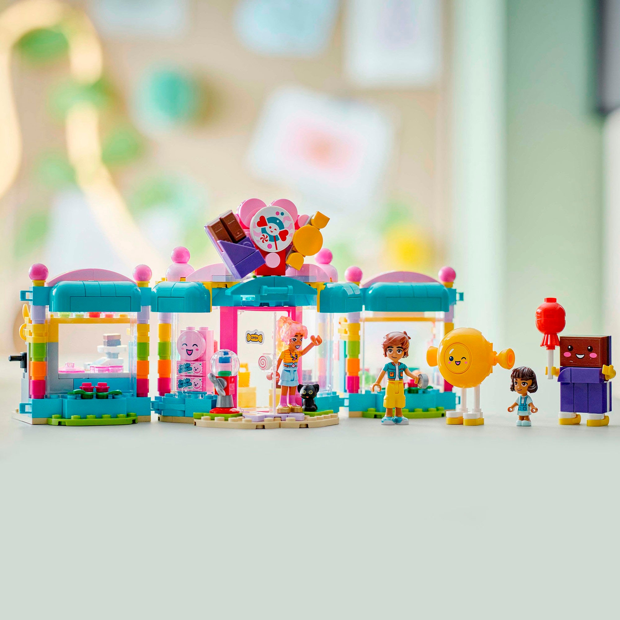 LEGO® Konstruktionsspielsteine »Heartlake City Süßwarenladen (42649), LEGO Friends«, (376 St.), Made in Europe