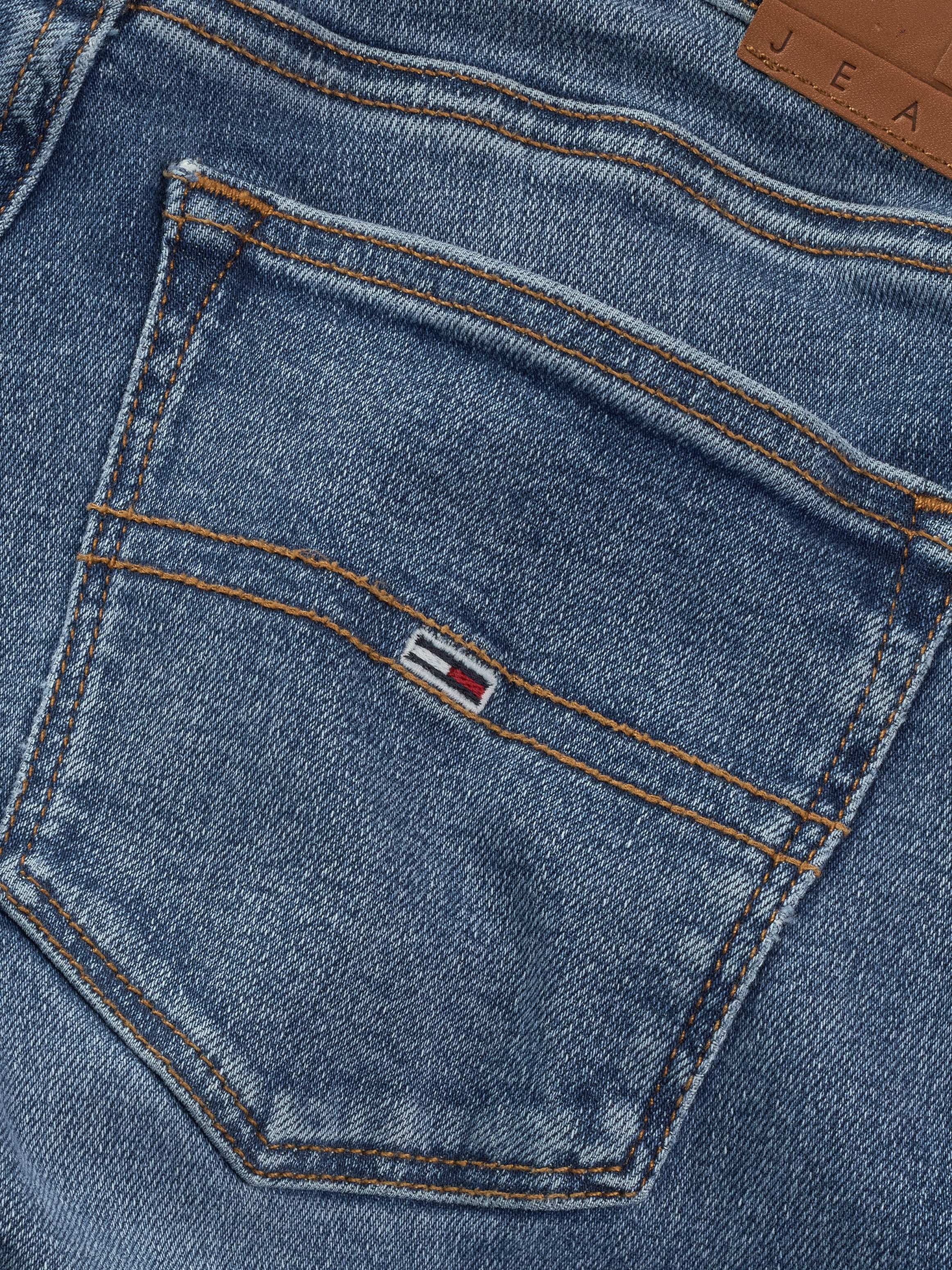 Tommy Jeans Skinny-fit-Jeans »NORA MR SKNY AH1280«, mit Logo-Badge