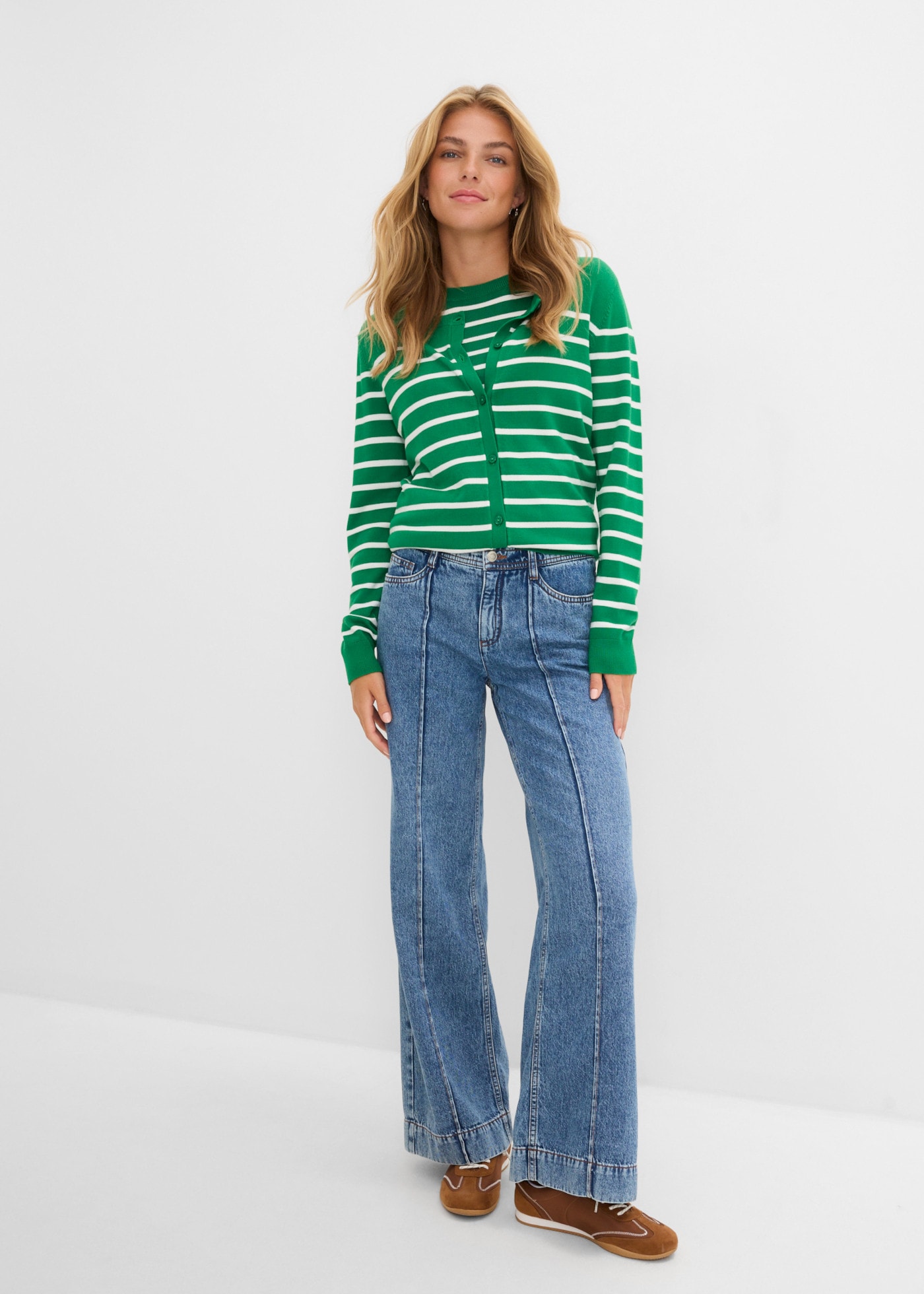 bonprix Weite Jeans Wide-Leg-Passform, Loose Fit, Mid Waist, aus Baumwolle, im Casual-Stil