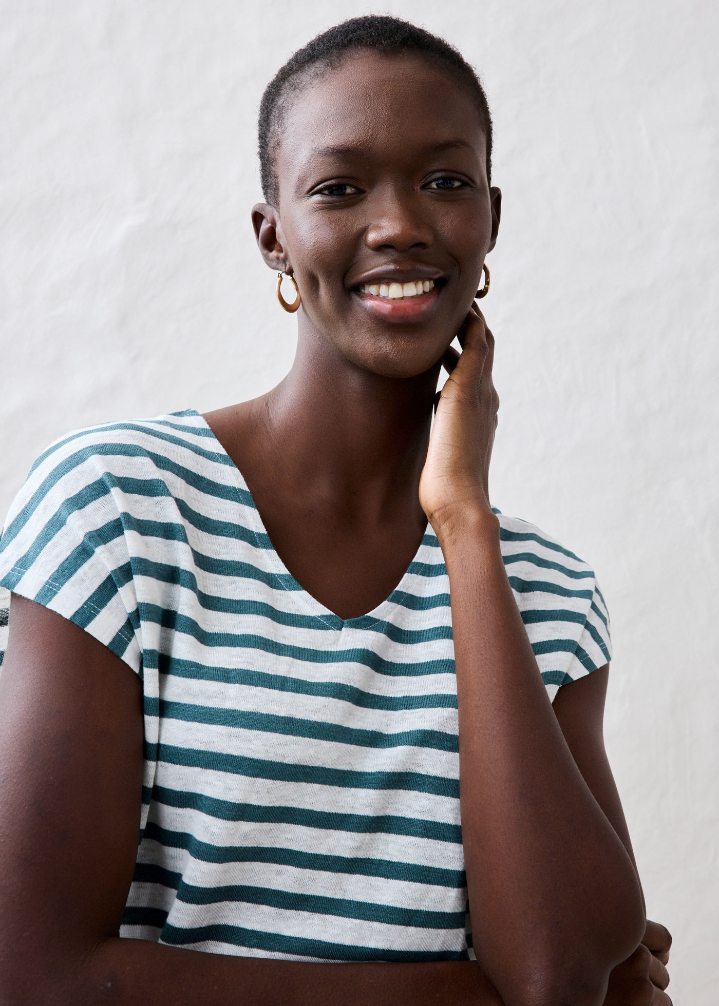 bonprix T-Shirt Oversize Passform, Kurzarm, V-Ausschnitt, aus Leinen, pflegeleicht