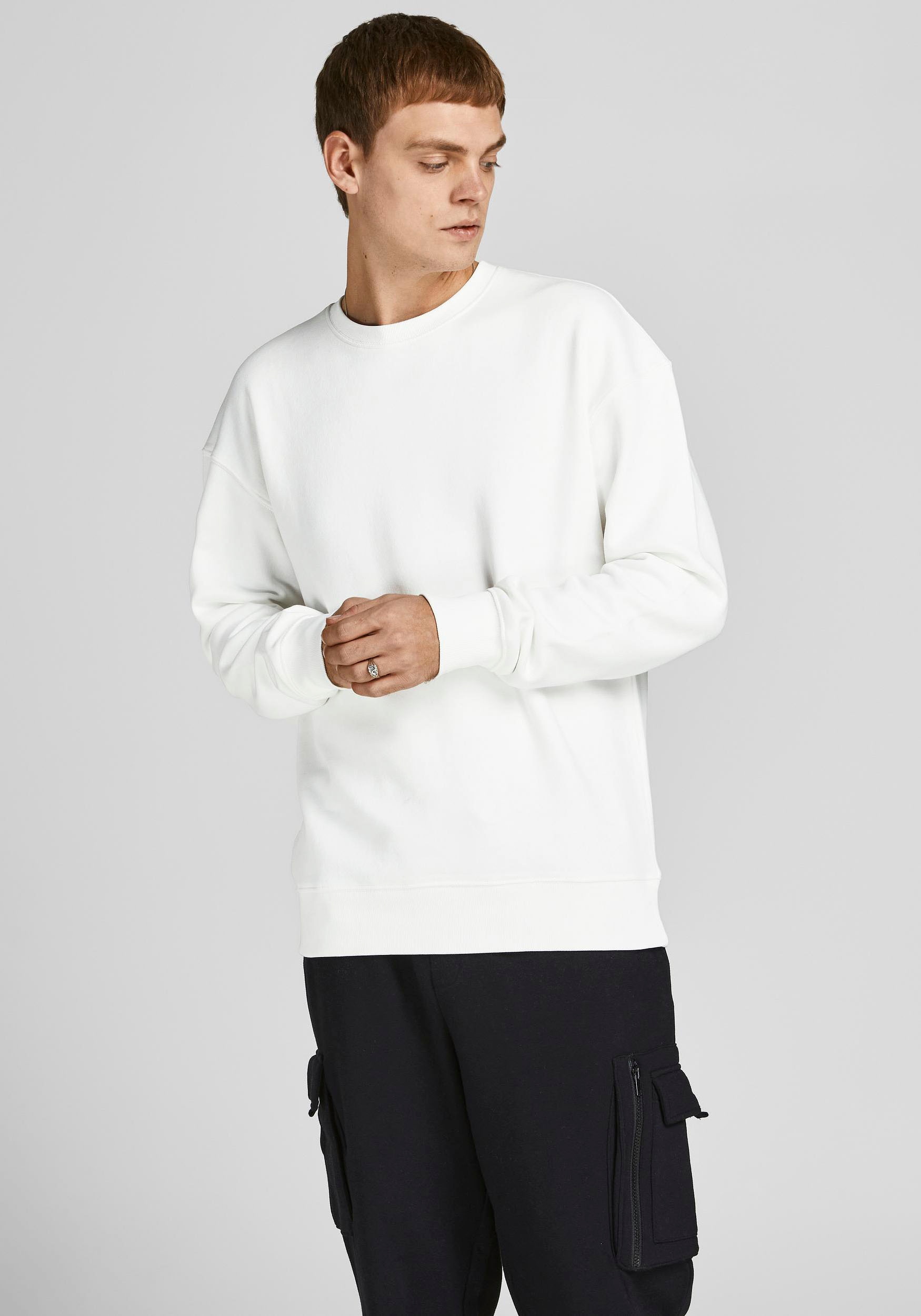 Jack & Jones "JJESTAR BASIC SWEAT CREW NECK NOOS", Baumwollmischung, locker geschnitten