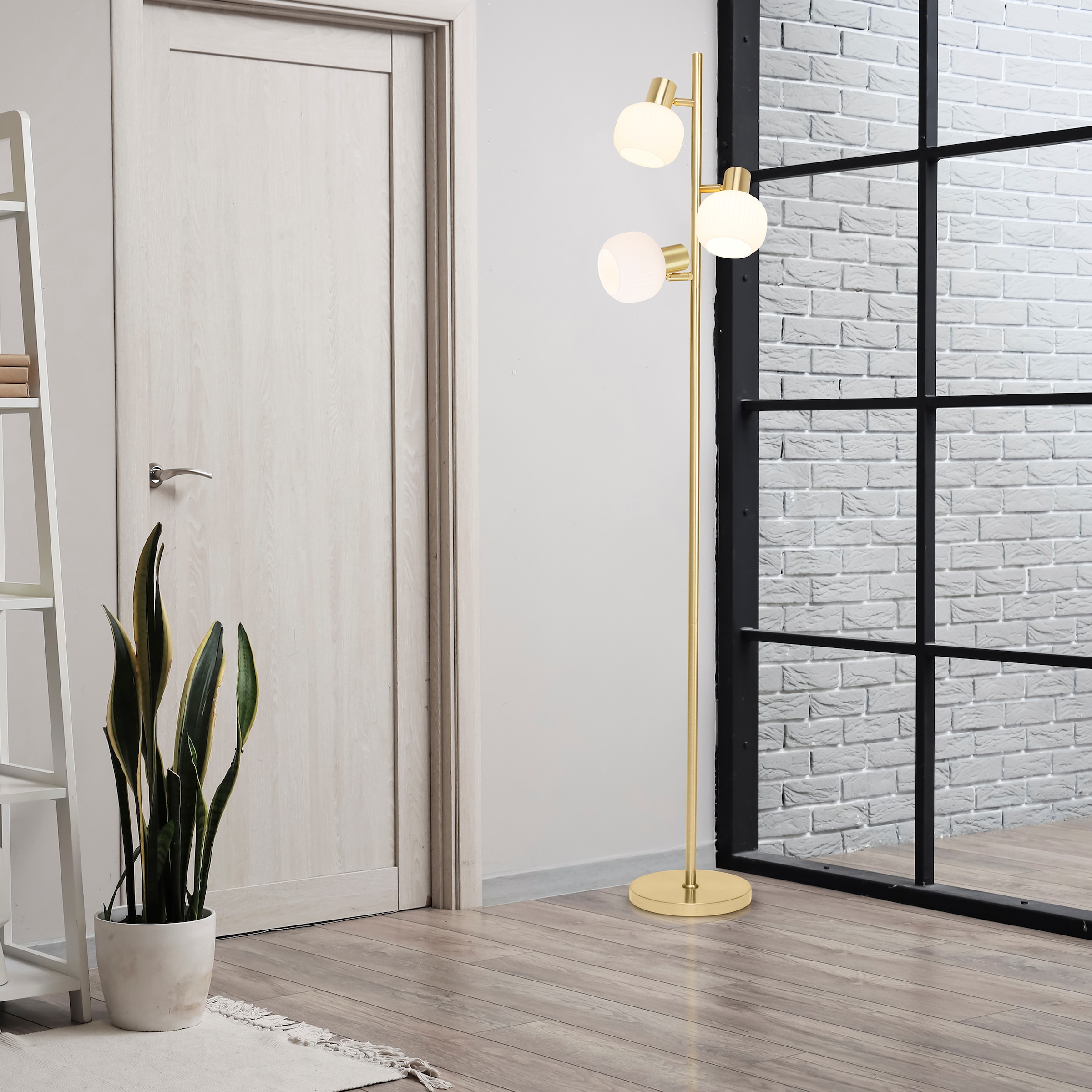 näve Stehlampe »Learta« E14 1 Stk. 3er Spot, exkl. 3x E14, messing matt, Glasschirme weiß opal, H: 154cm