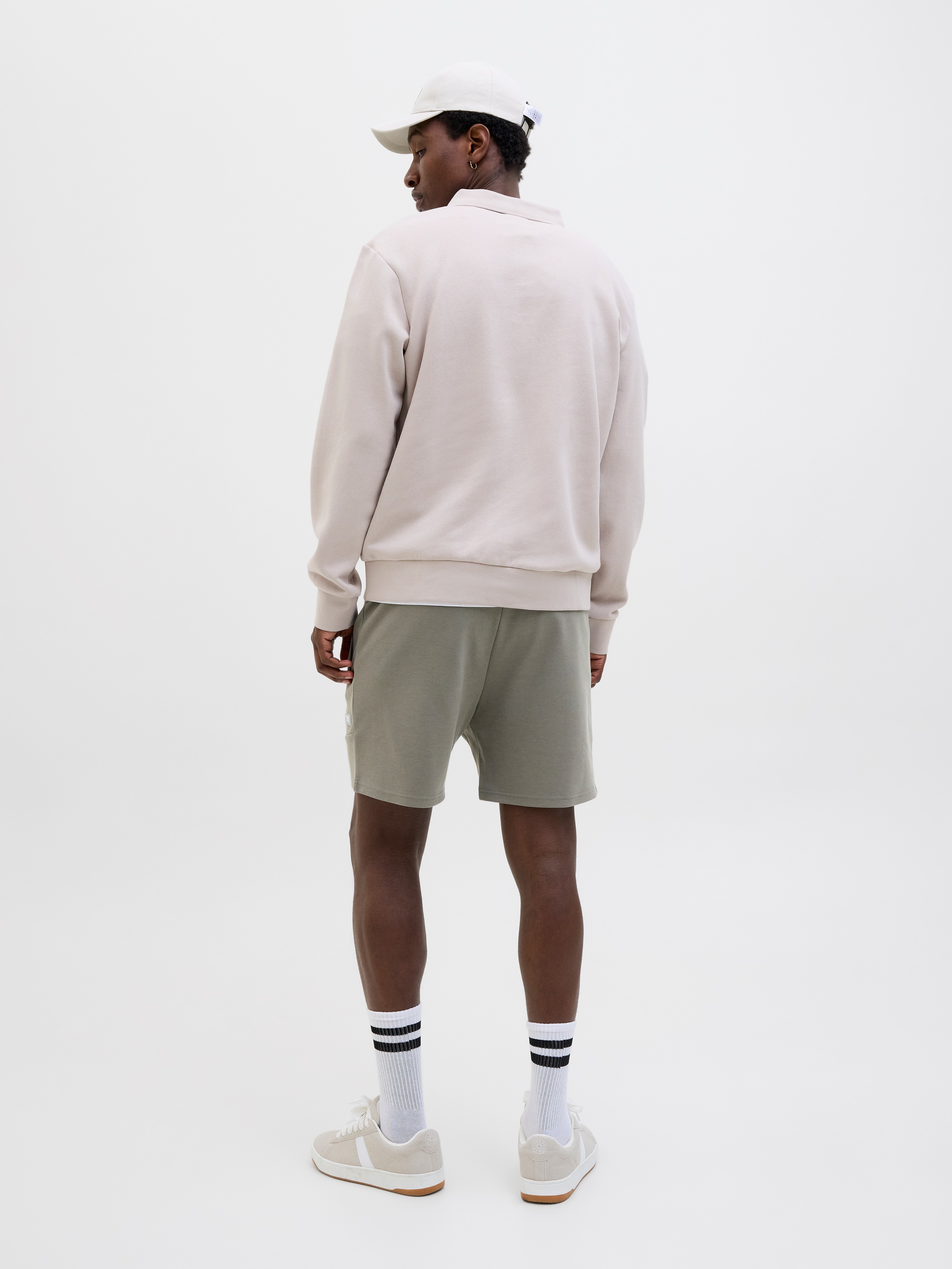 Jack & Jones Sweatshorts »JPSTAIR SWEAT SHORTS BEX SN«, mit Kordel