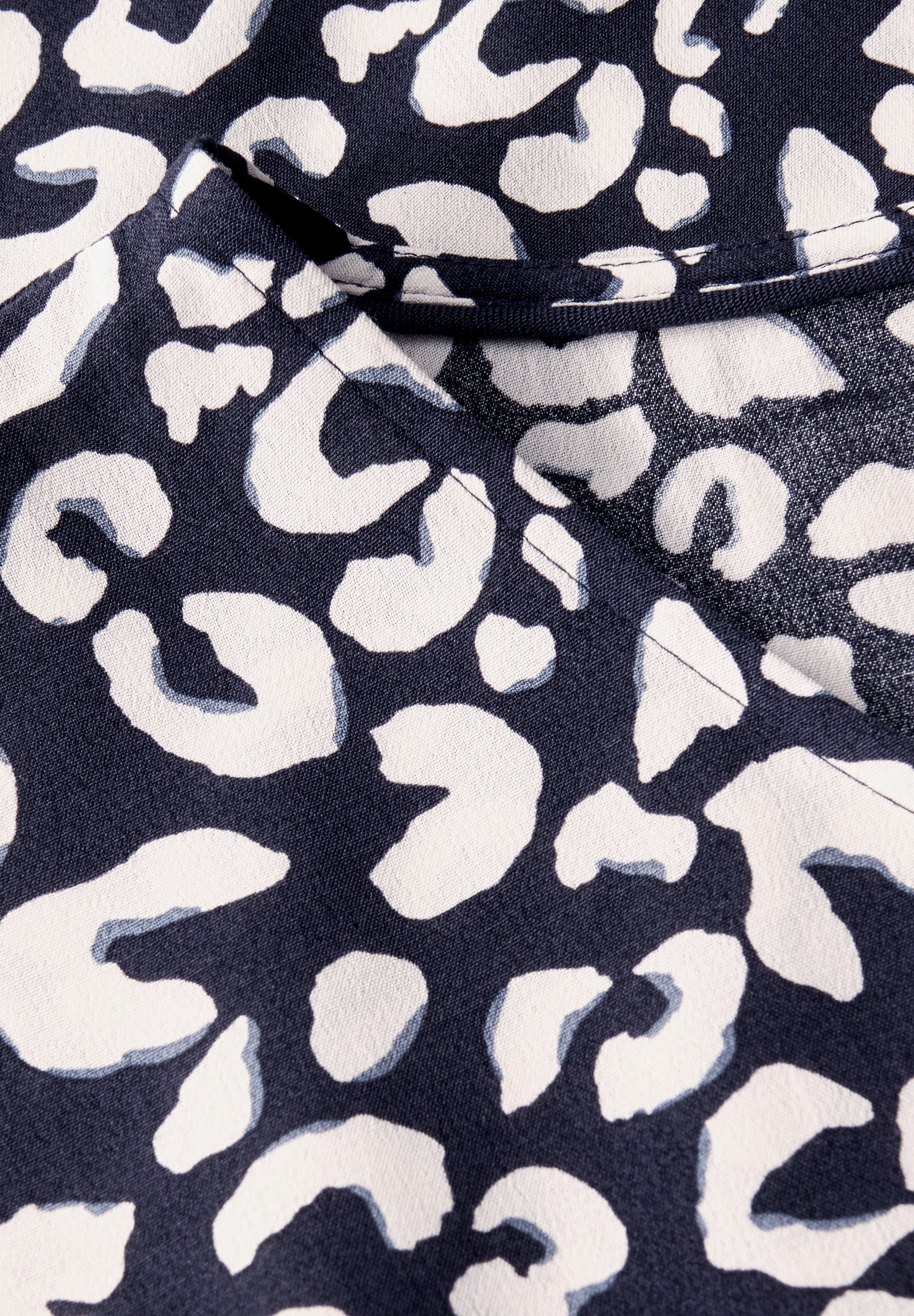 Sommerkleid CECIL, Damen, Gr. L42, US-Größen, blau (urban dunkelblau), Stoff, 100% Viskose, gemustert, normal knieumspielend, U-Boot-Ausschnitt, Umschlagbund, Kleider Sommerkleid, aus Viskose 3
