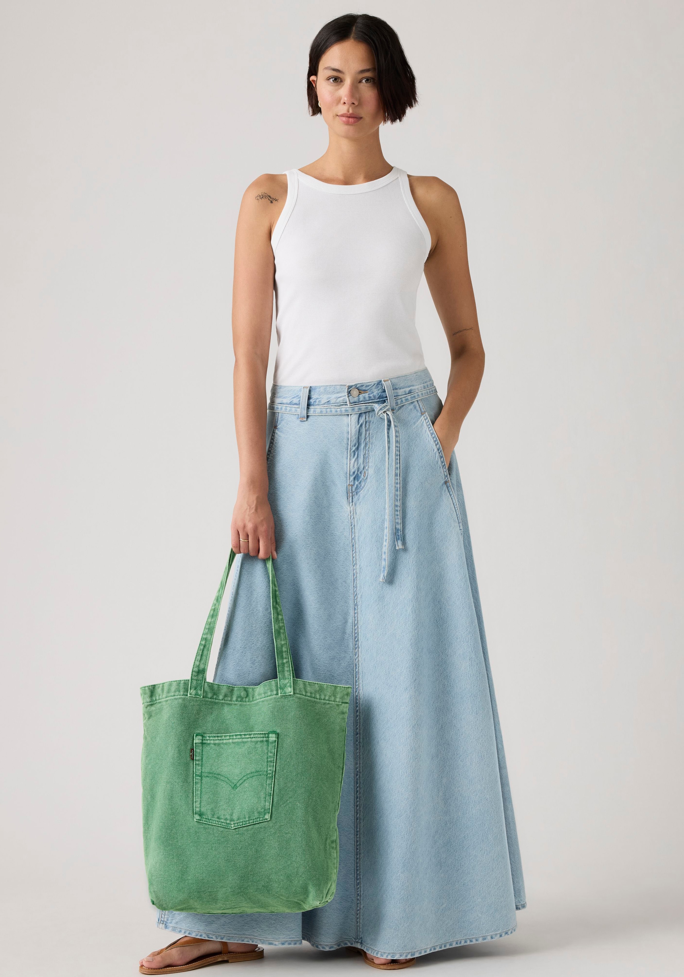 Levi's® Beuteltasche »LEVI®S TOTE« aus Denim, mit Außentasche