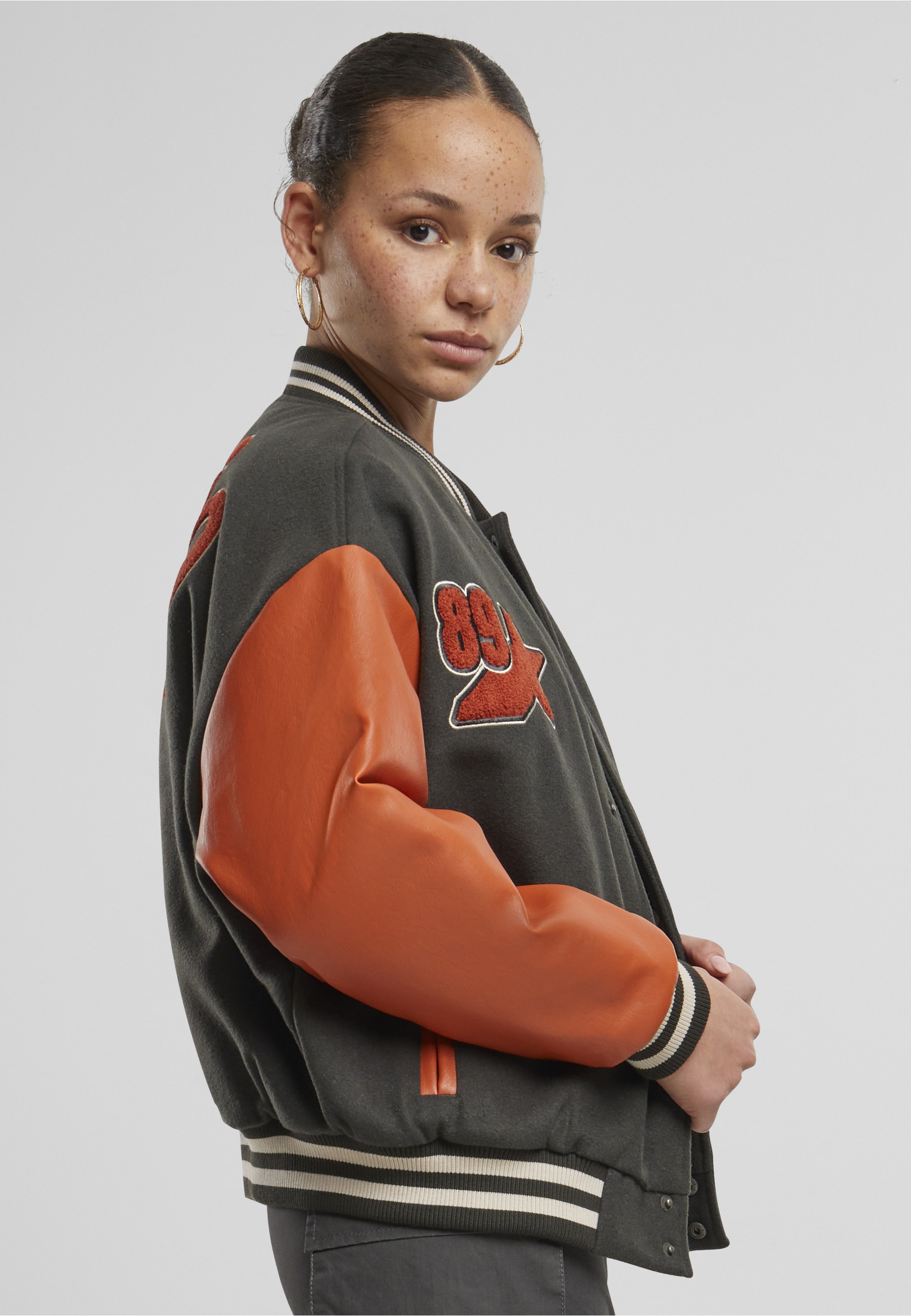 Karl Kani Collegejacke »Karl Kani Karl Kani Retro Patch Star Logo OS College Jacket« 1 Stk. tlg. ohne Kapuze