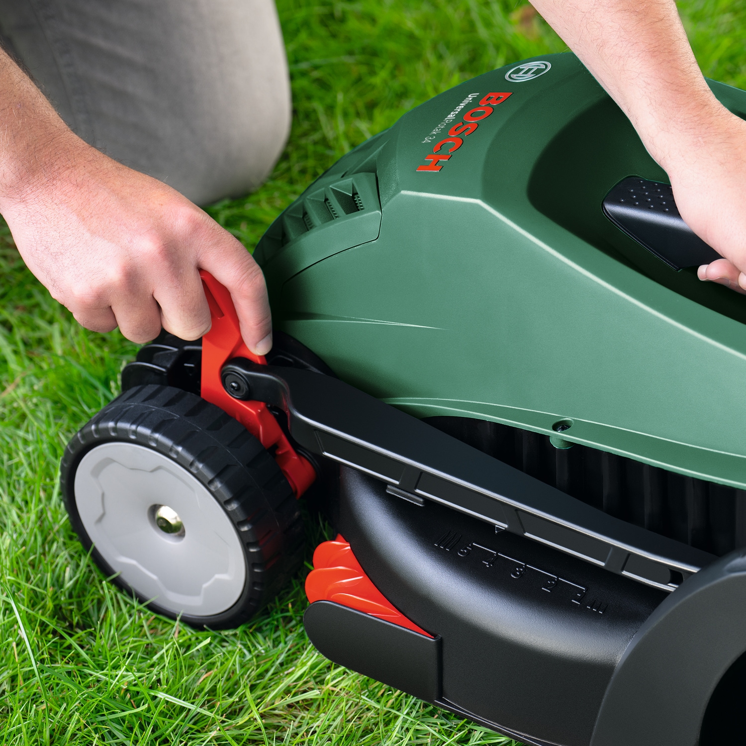 Bosch Home & Garden Elektrorasenmäher »UniversalRotak 34-400«