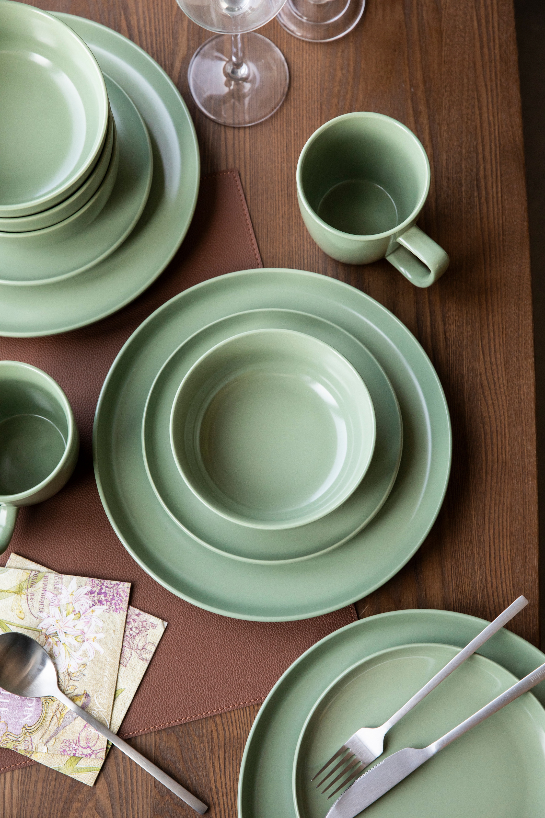 OTTO home Geschirr-Set »Tommik, außen matt, innen glänzend« spülmaschinenfest und mikrowellengeeignet