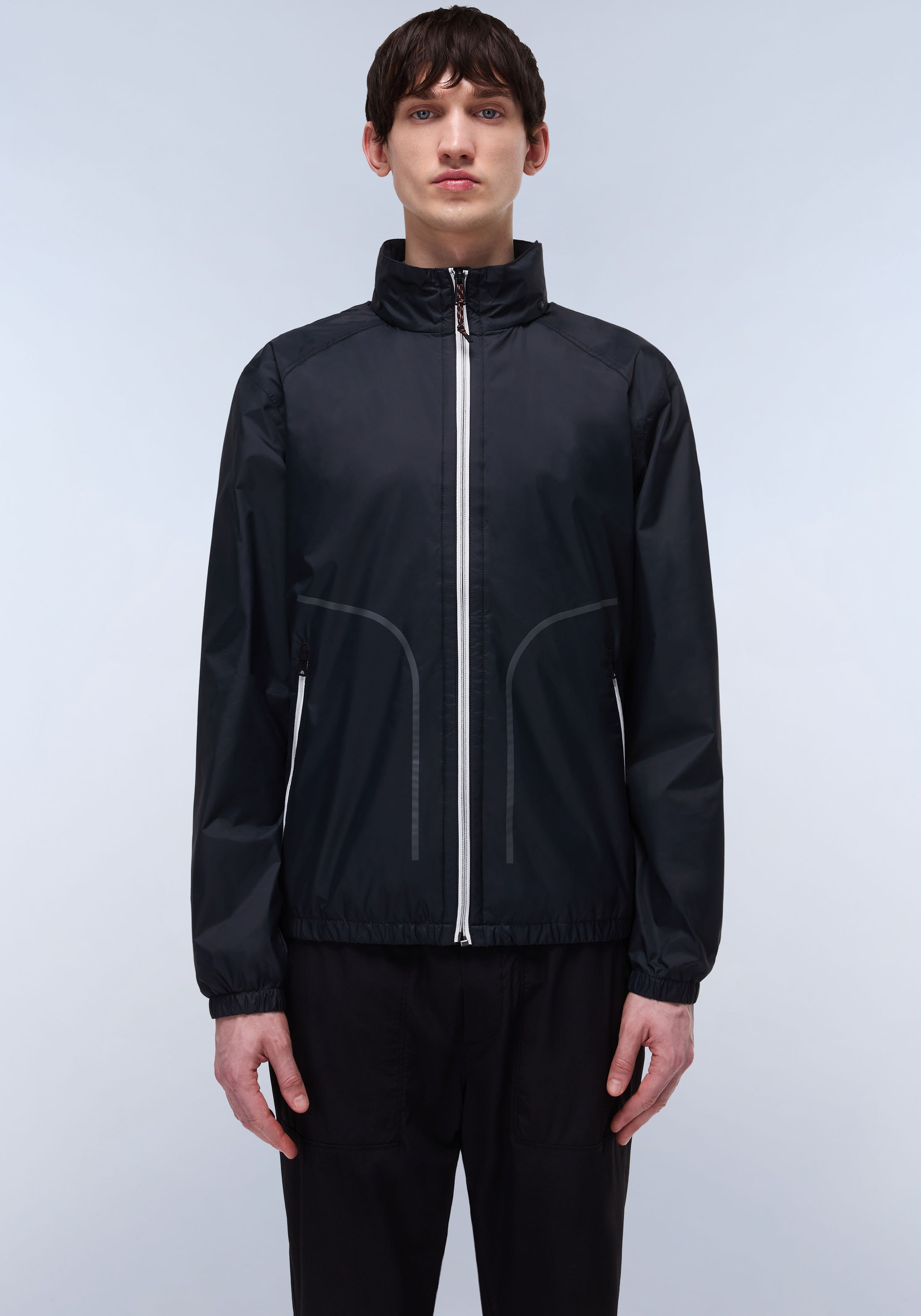 Napapijri Windbreaker "A-CLOUDY 041 BLACK", mit Kapuze, Mit Markenlabel von günstig online kaufen