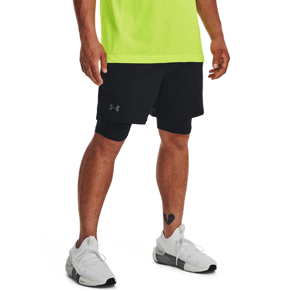 Under Armour 2-in-1-Shorts "UA VANISH WOVEN 2IN1 STS" 2-in-1-Design, schnelltrocknend, atmungsaktiv, aus Polyester, leicht