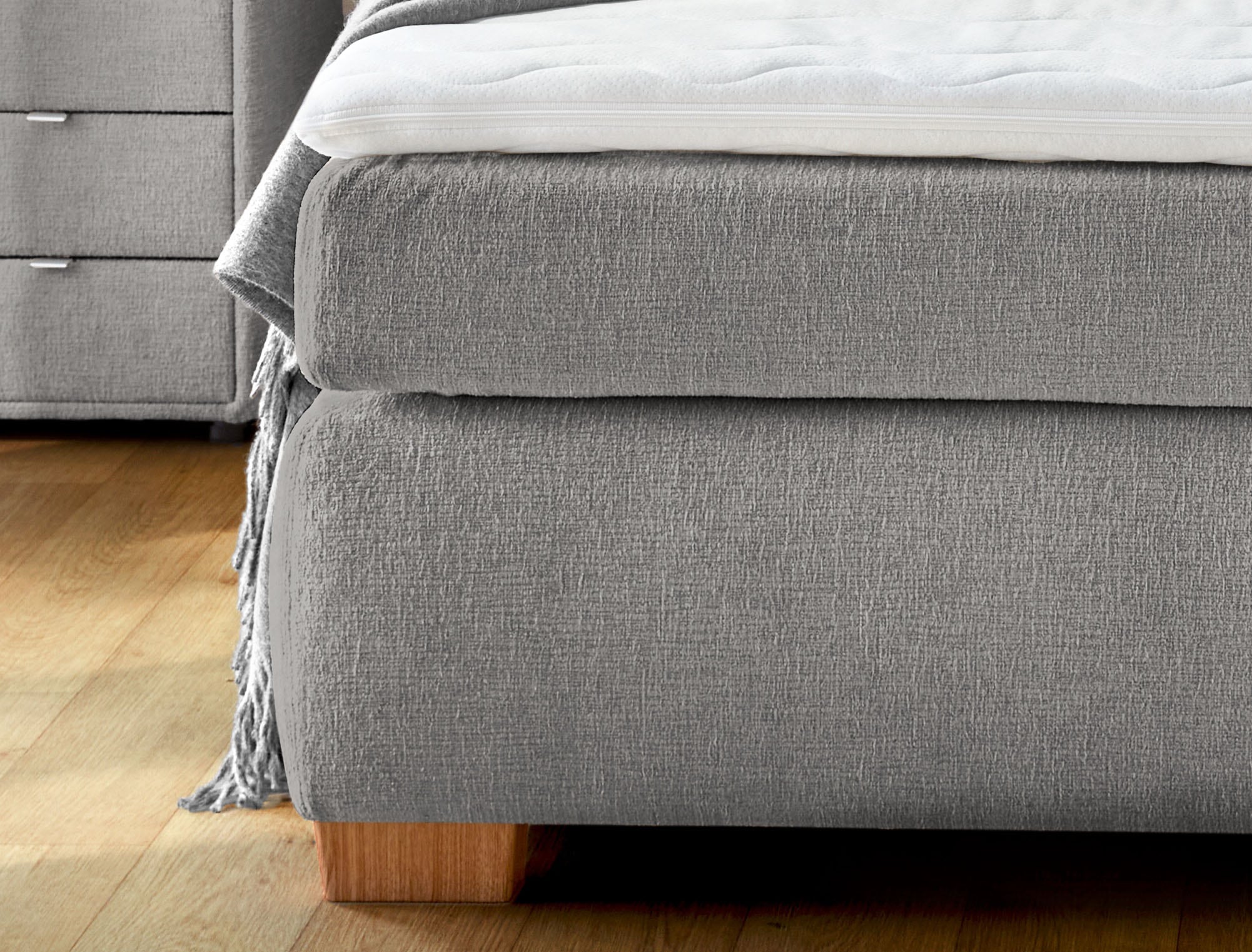 Jockenhöfer Gruppe Boxspringbett »Ulla, Wende-Bonell-Federkernmatratze (H2/H3)« inklusive Topper und 4 Kissen, Bettbreite 160 cm oder 180 cm wählbar
