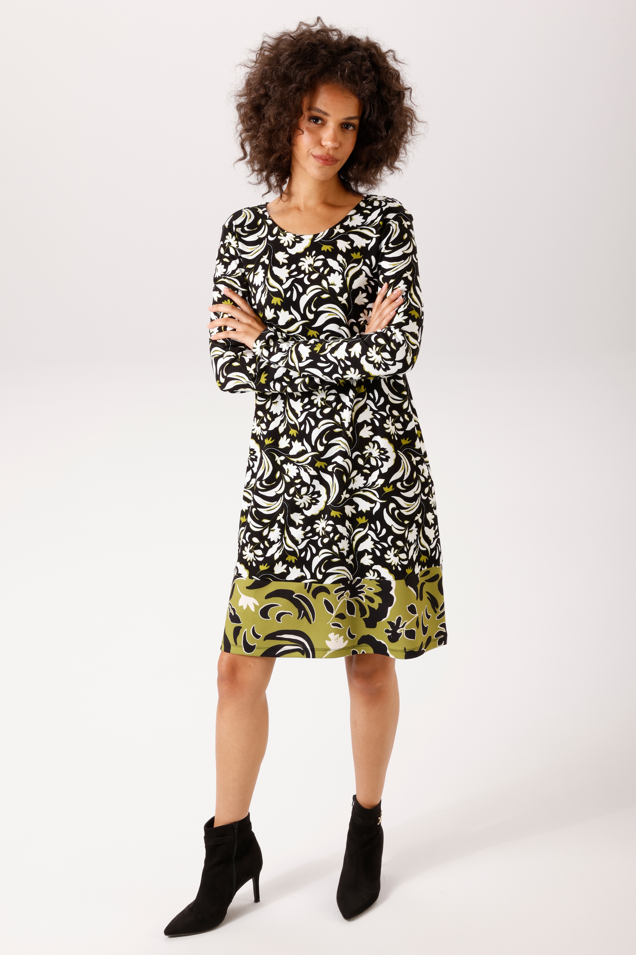 Aniston CASUAL A-Linien-Kleid mit grafischen Blumendruck - NEUE KOLLEKTION