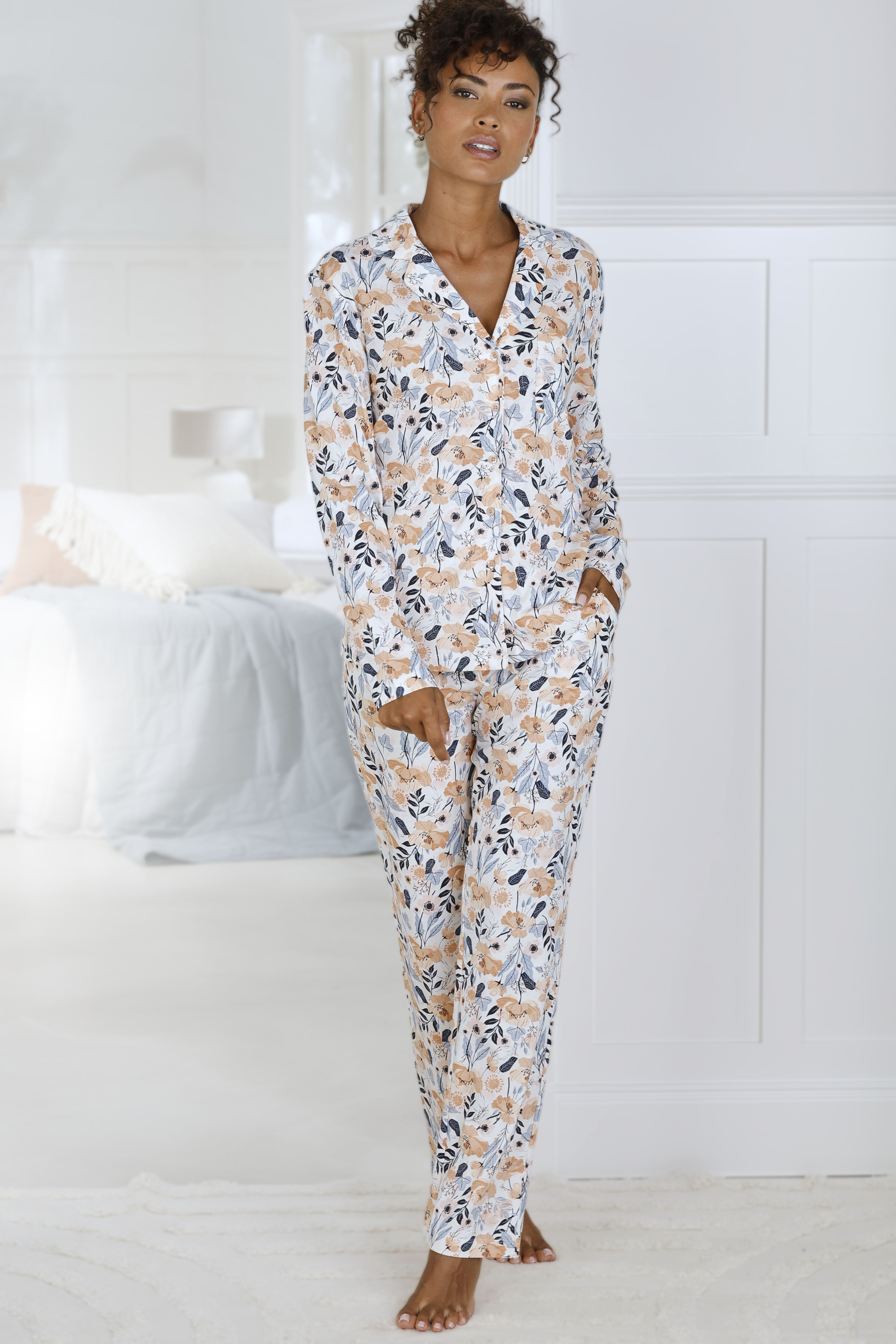 Vivance Dreams by Lascana Pyjama Set, 2 tlg. mit durchgehender Knopfleiste