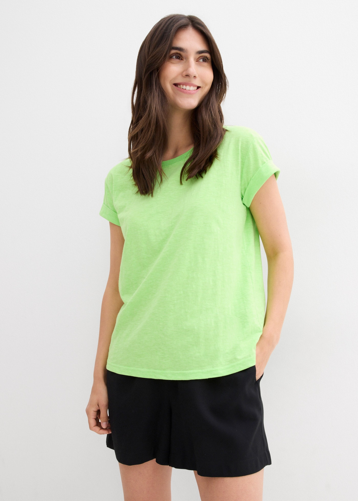 bonprix T-Shirt "Boxy-Shirt" lockere, figurumspielende Passform, Kurzarm, Rundhalsausschnitt