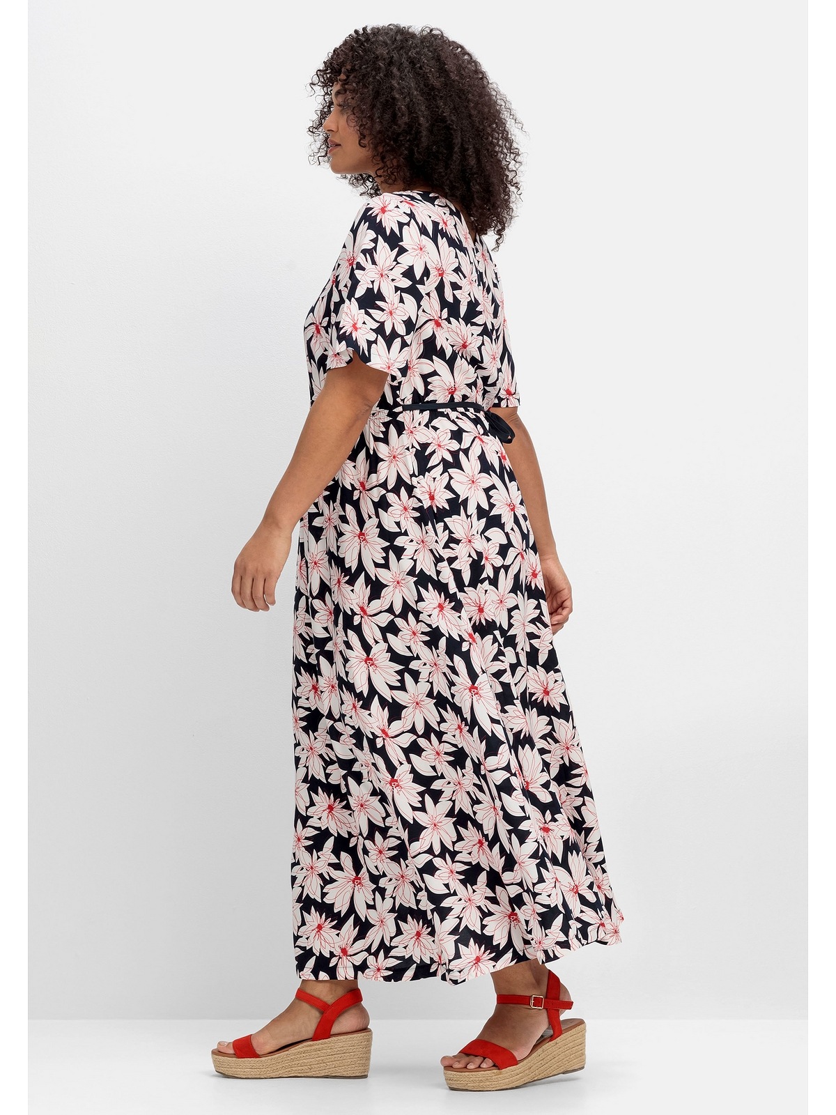 Sheego Maxikleid »Große Größen«, mit Blumenprint und Bindeband hinten