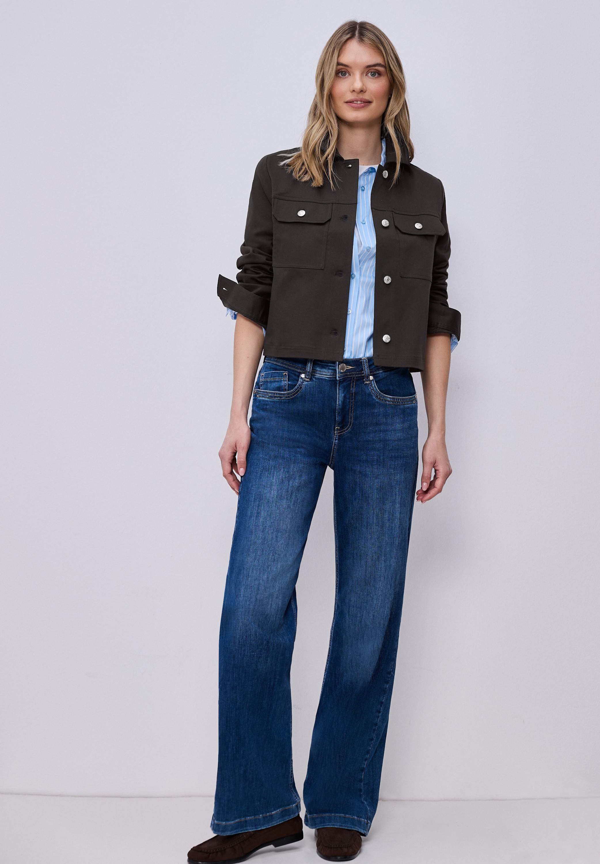 STREET ONE Kurzjacke ohne Kapuze mit Brusttaschen und Knopfleiste