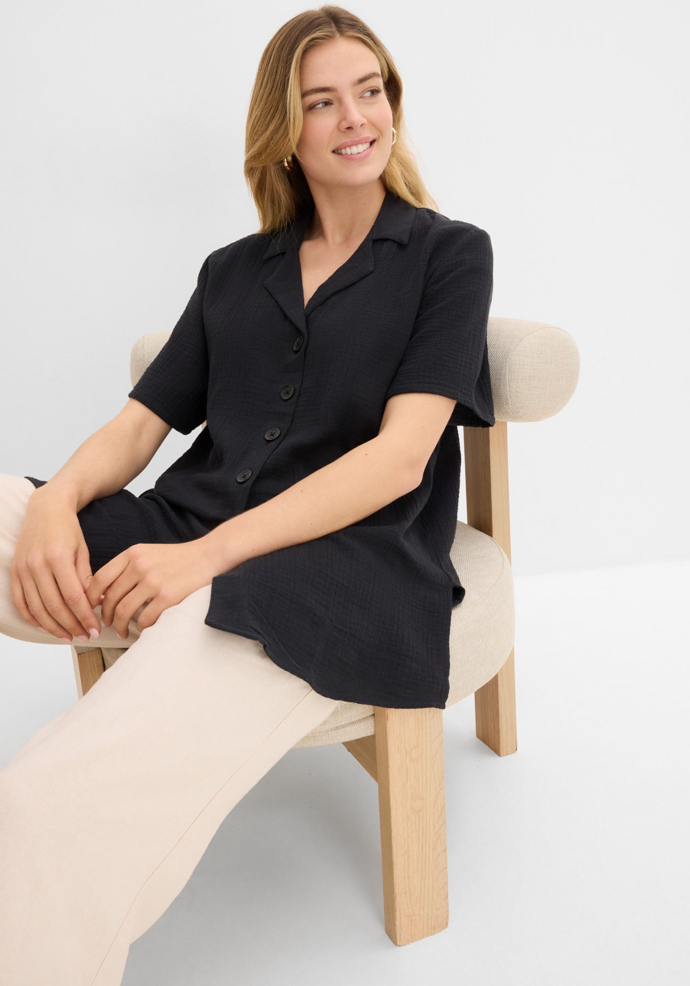 bonprix Hemdbluse in weiter vokuhila Passform, reine Baumwolle, Kurzarm