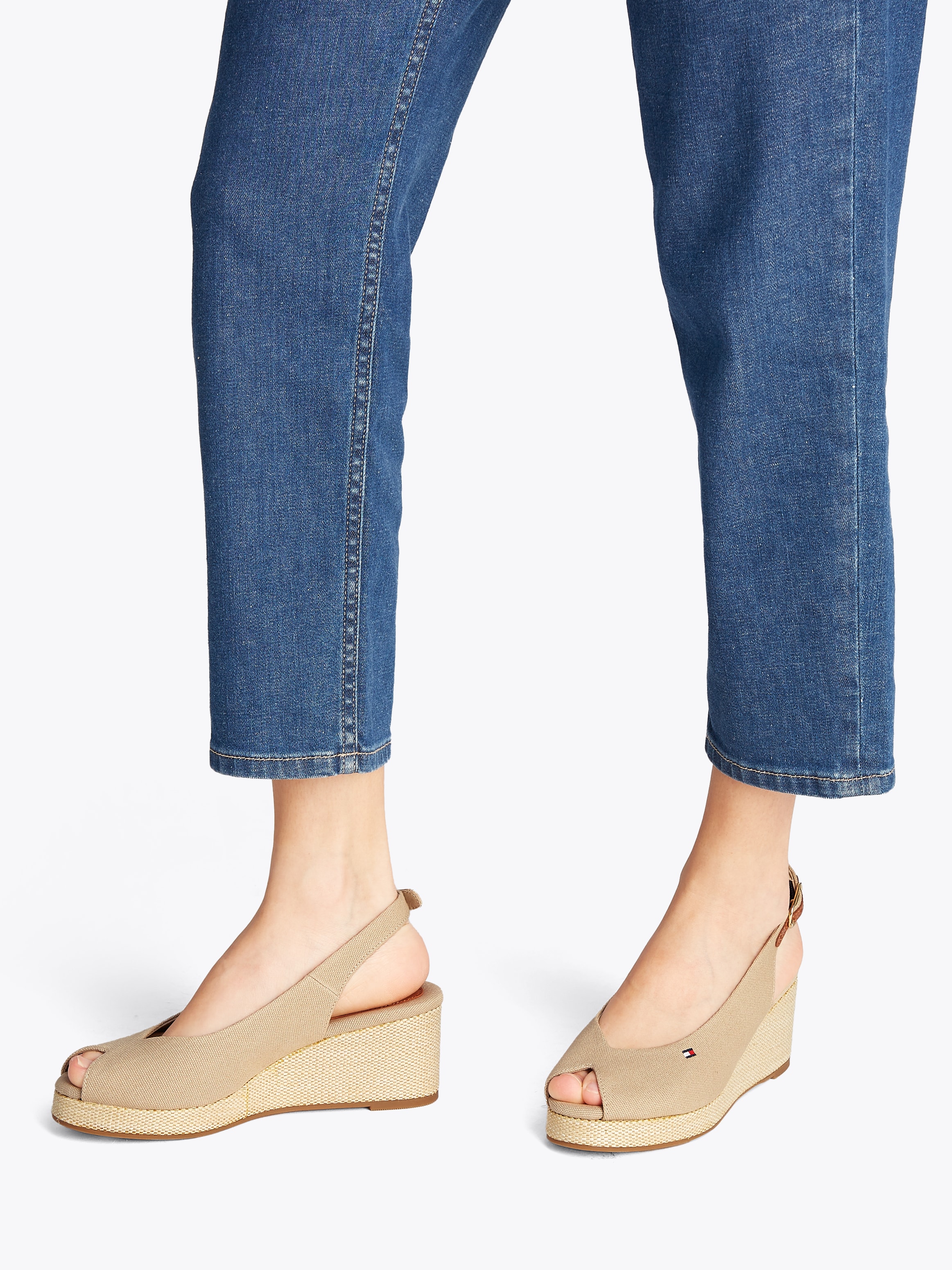 Tommy Hilfiger Keilsandalette »FLAG MID WEDGE ESPAD SLINGBACK«, Plateau, Sommerschuh, Riemchensandale mit verstellbarer Schnalle
