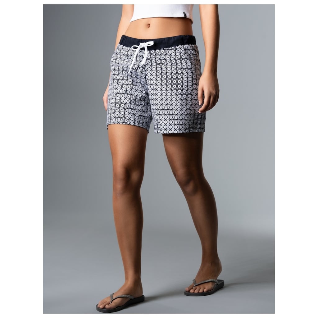 Trigema Bermudas »TRIGEMA Shorts mit hypnotisierendem Design«, (1 tlg.)