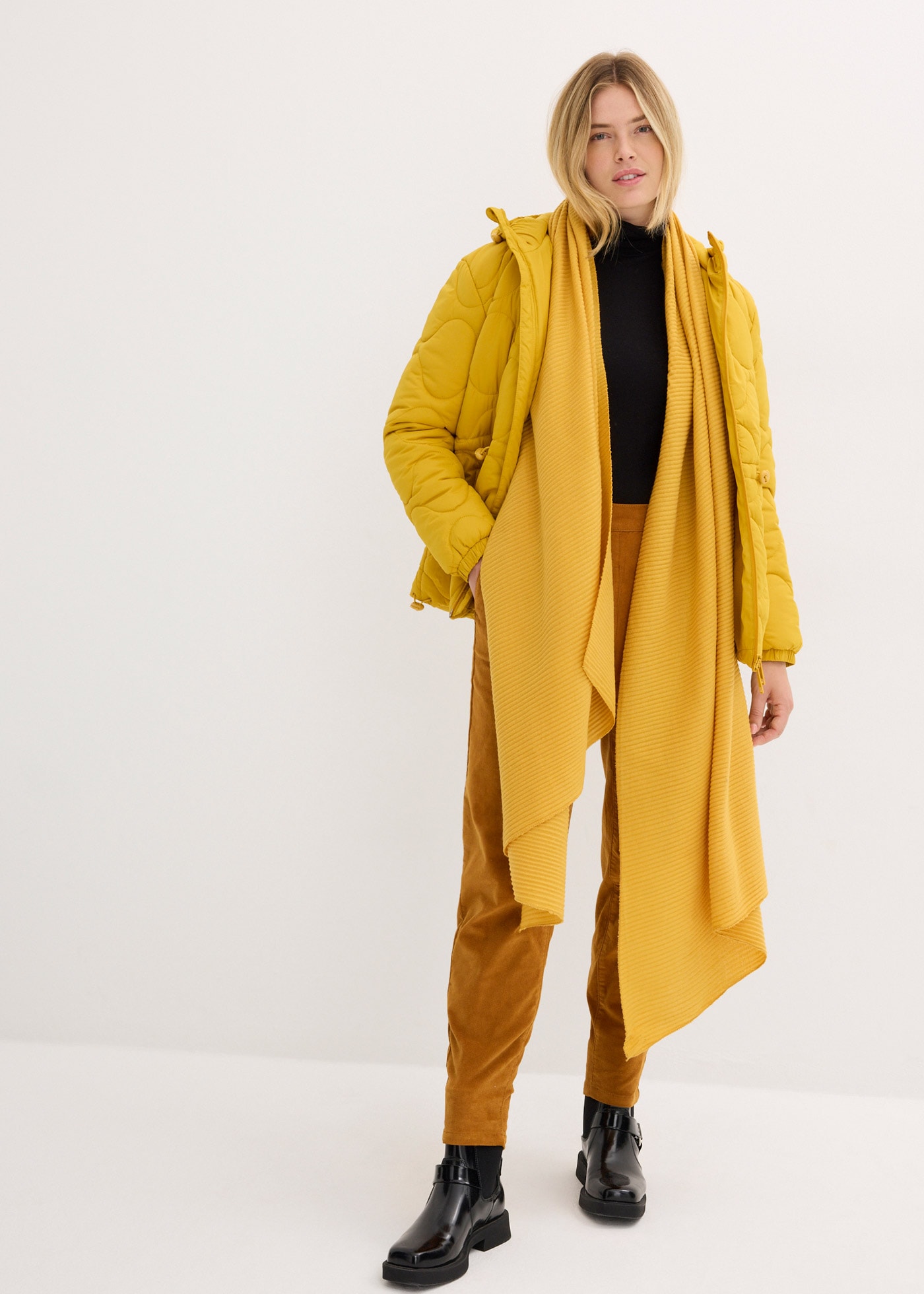 bonprix Steppjacke »Steppjacke« mit Kapuze Casual Stil, Kurzparka mit Taillen-Kordelzug, hochwertige Steppung