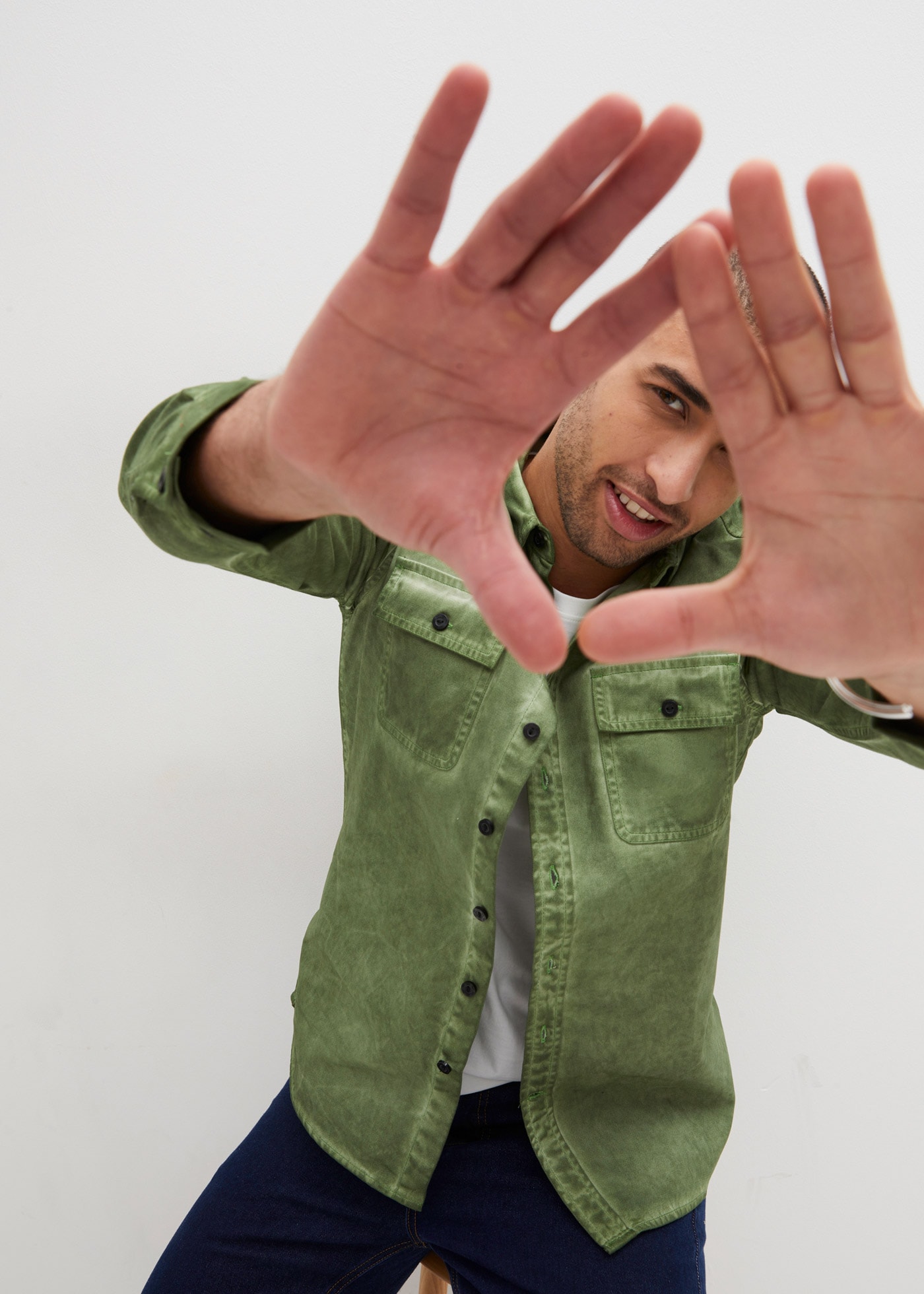 bonprix Langarmhemd Regular Fit, aus reiner Baumwolle, in Used-Optik, mit Brusttasche