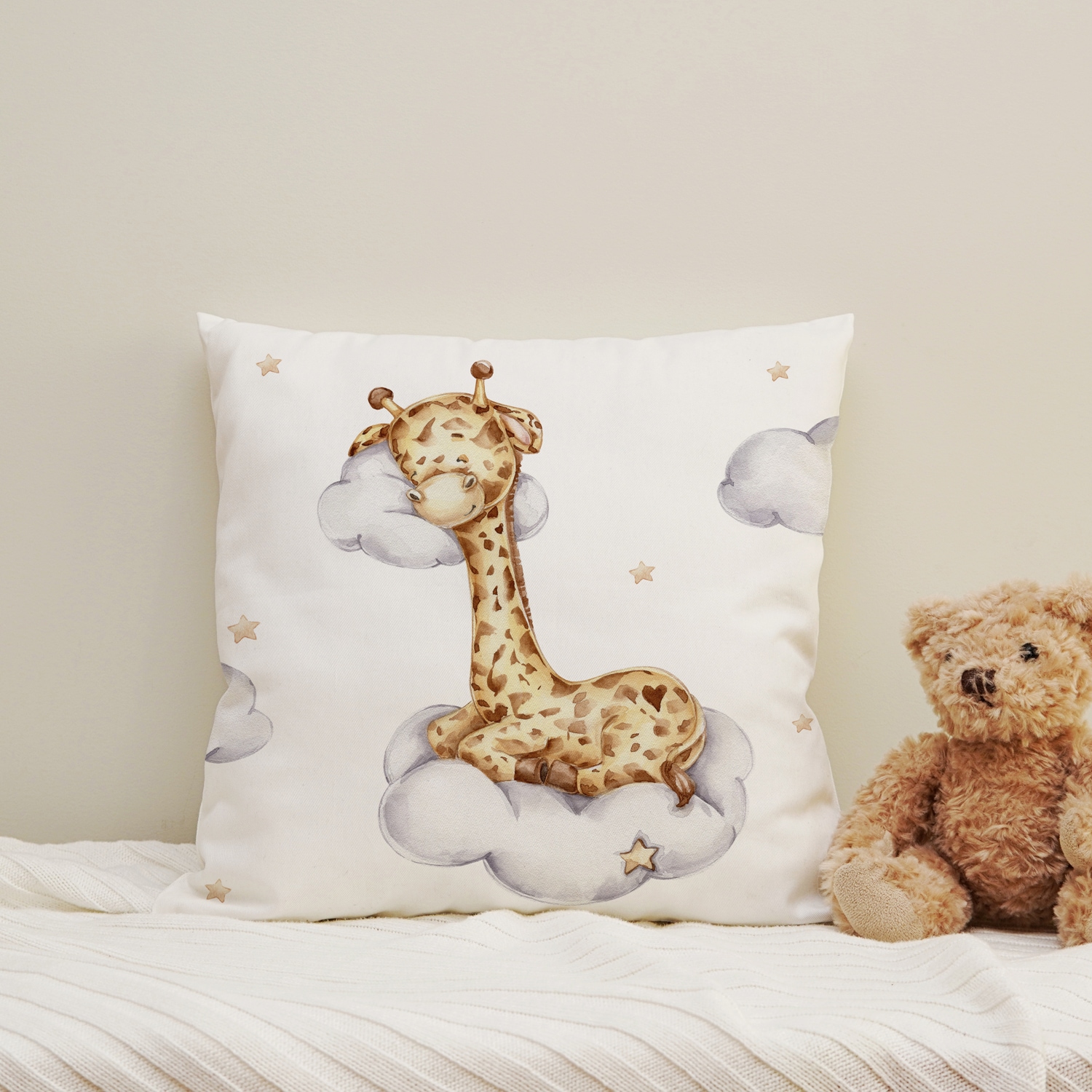 queence Dekokissen "Schlafende Giraffe" Kissenhülle mit HD Premium Druck, geruchsneutral, 40x40cm
