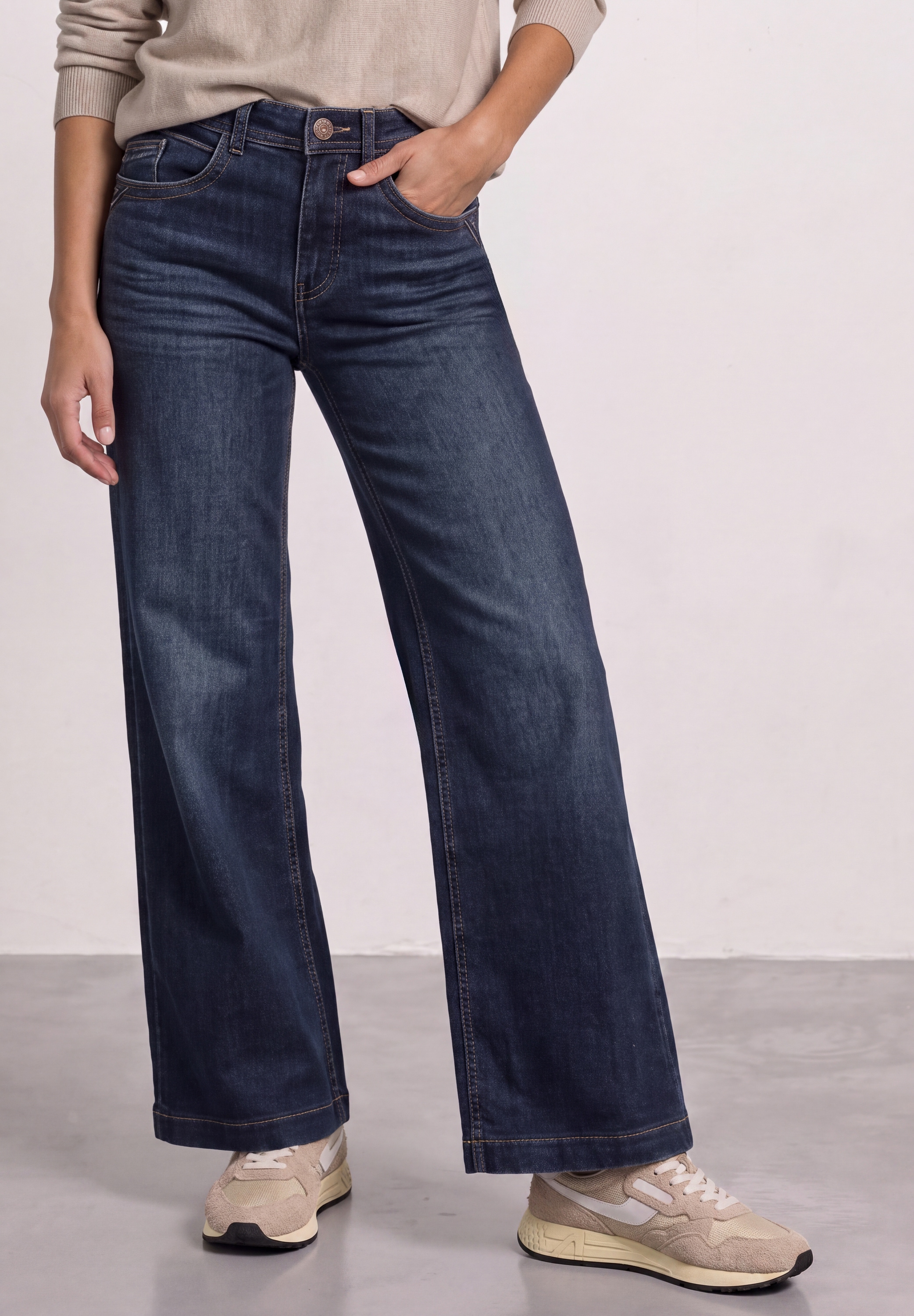 STREET ONE Loose-fit-Jeans "Style Emee"