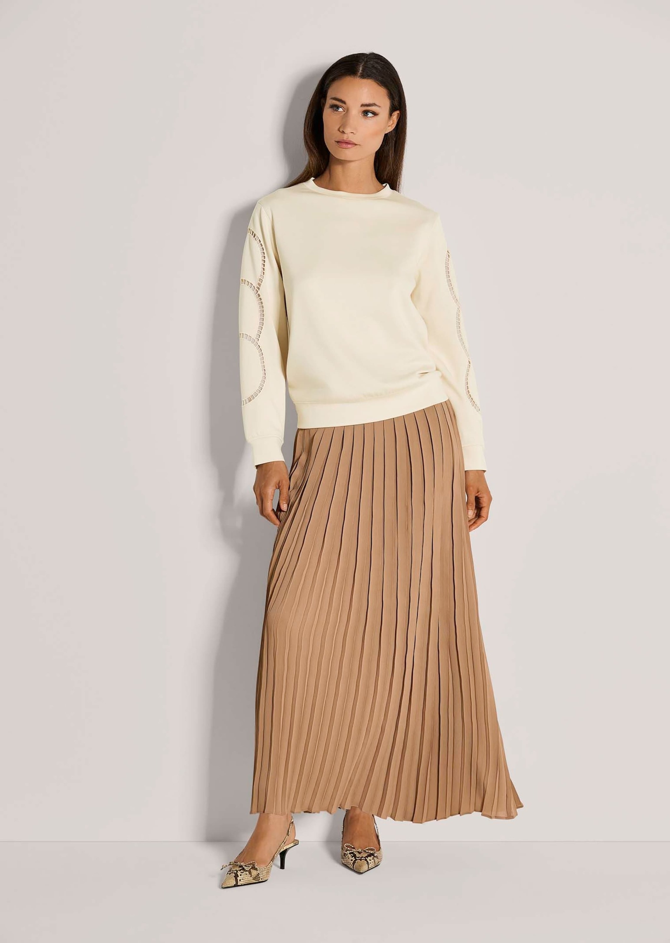 MADELEINE Langarmshirt "Sweatshirt Langarm-Oberteil mit Mesh-Details" günstig online kaufen