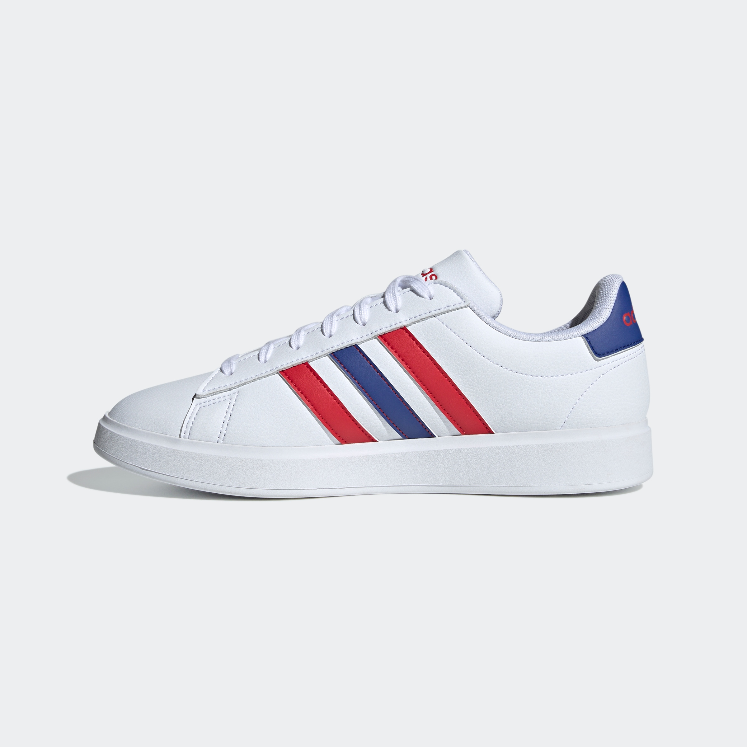 adidas Sportswear Sneaker »GRAND COURT CLOUDFOAM COMFORT«, Design auf den Spuren des adidas Superstar