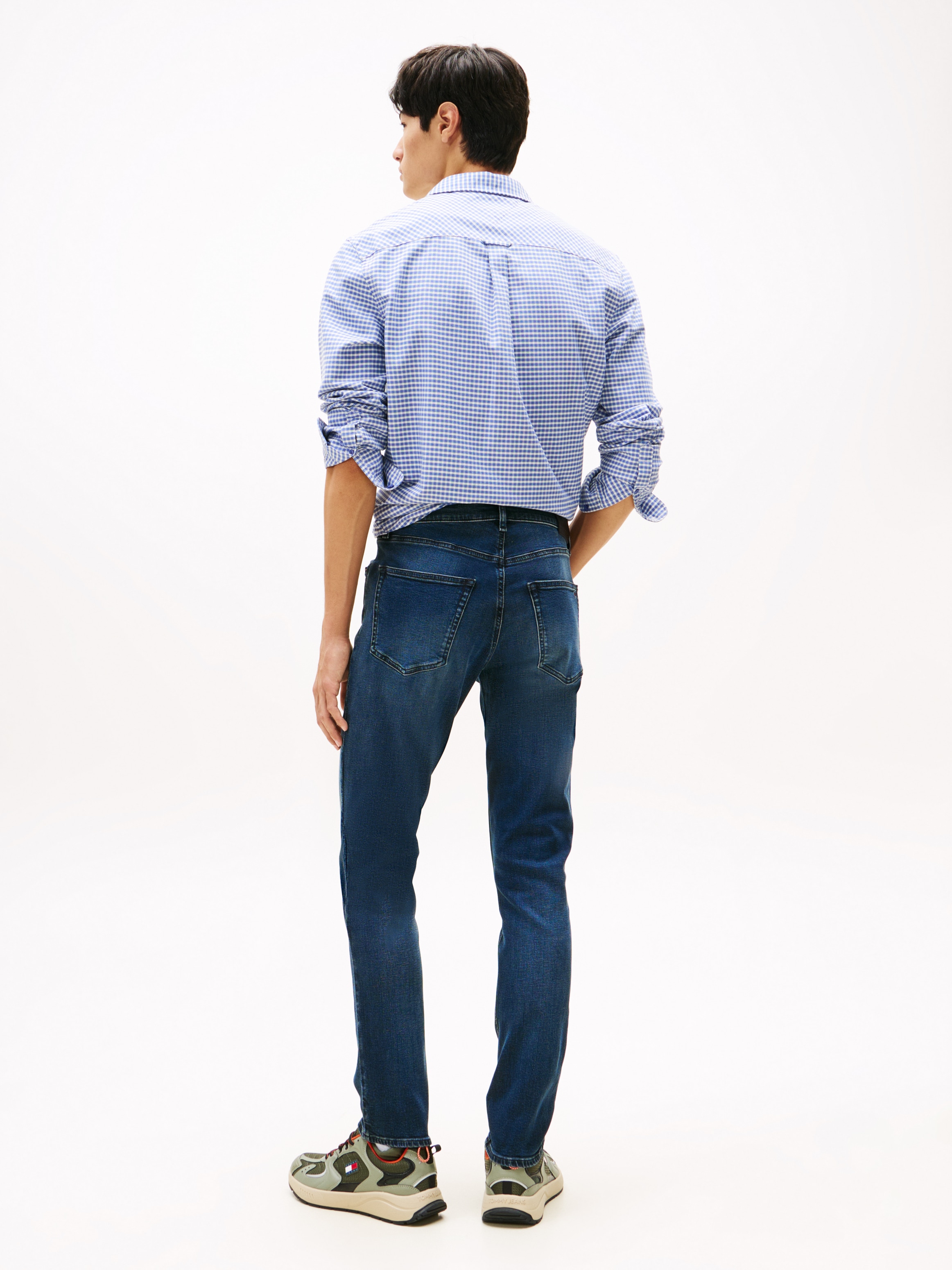 Tommy Jeans Gerade Jeans »Scanton Slim«, Mit Markenlabel aus Leder hinten