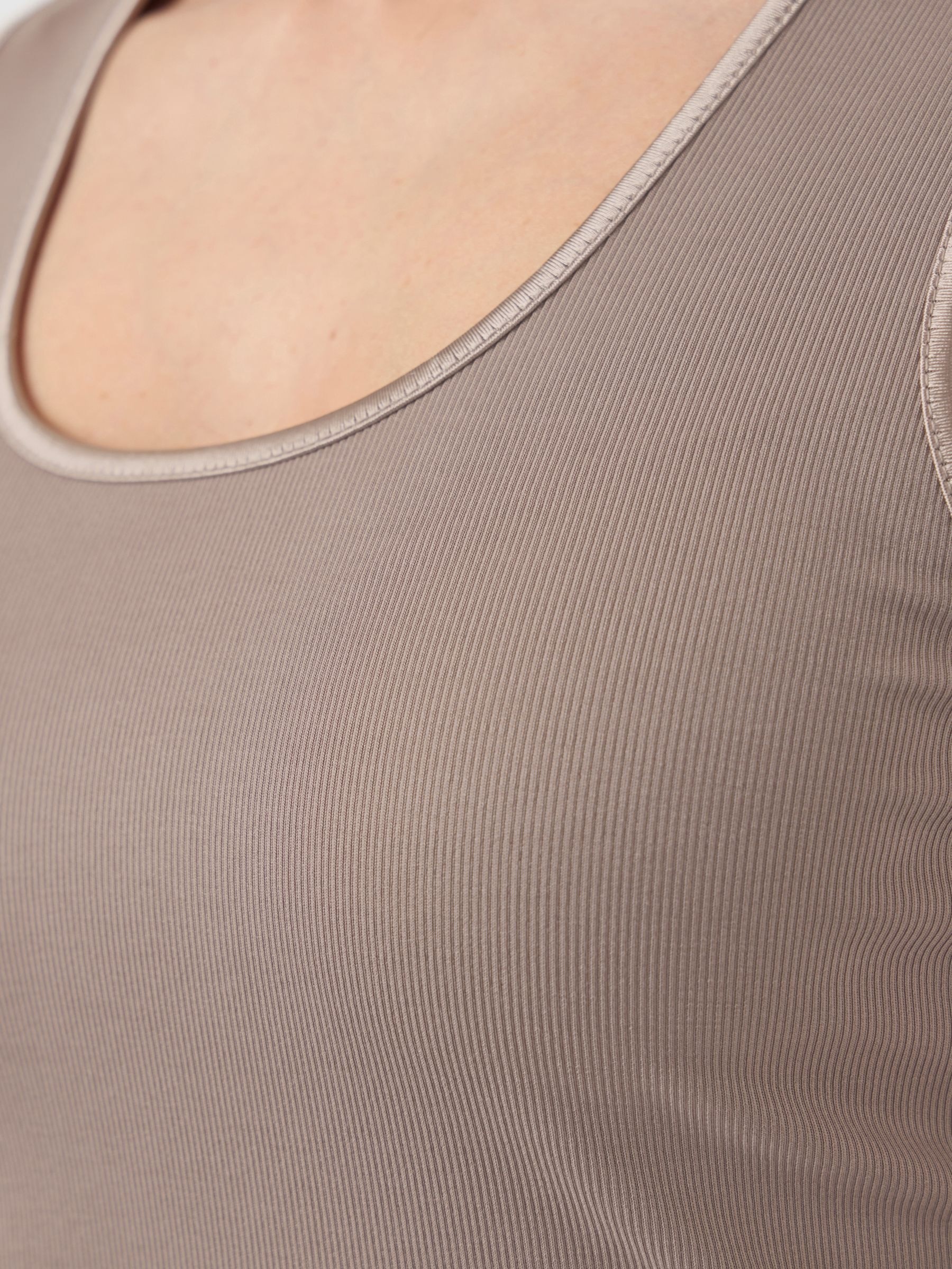 Thumbnail - Y.A.S Tanktop "YASPALOMA TANK TOP NOOS" mit Satinpaspel