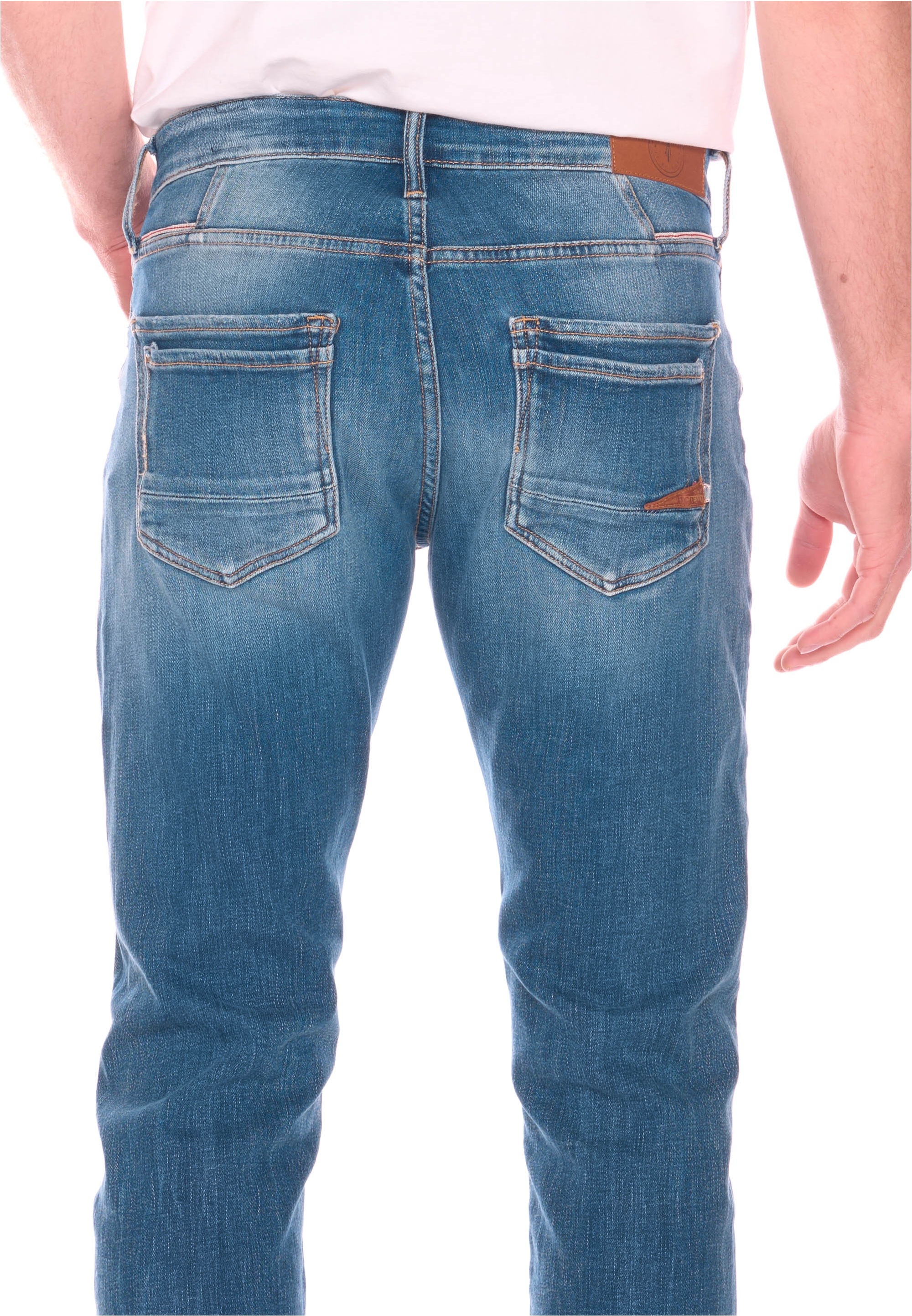 Le Temps Des Cerises Bequeme Jeans »700/11«, mit dezenter Used-Waschung