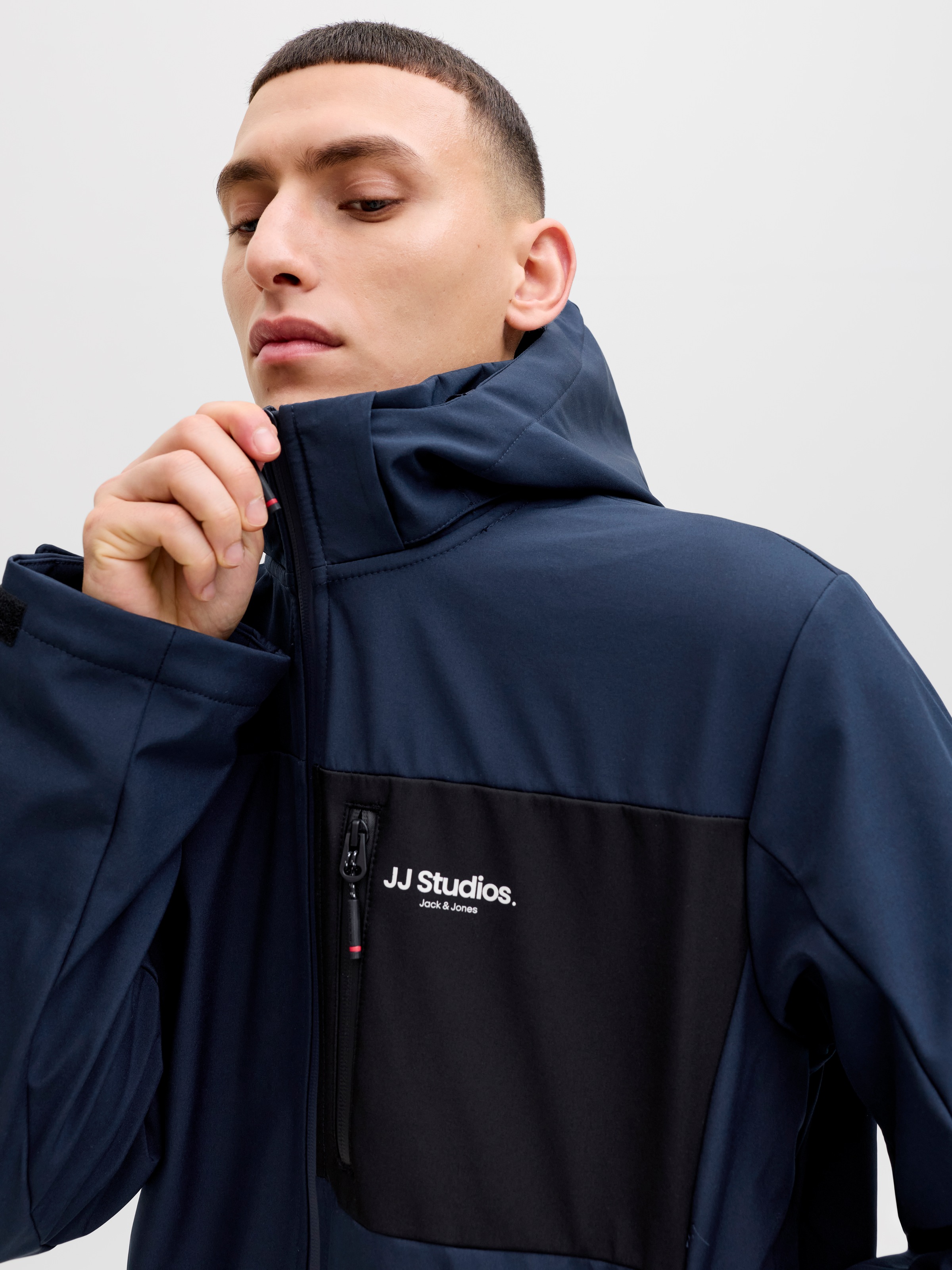 Jack & Jones Softshelljacke "JJNORTH SOFTSHELL JACKET" mit Kapuze günstig online kaufen