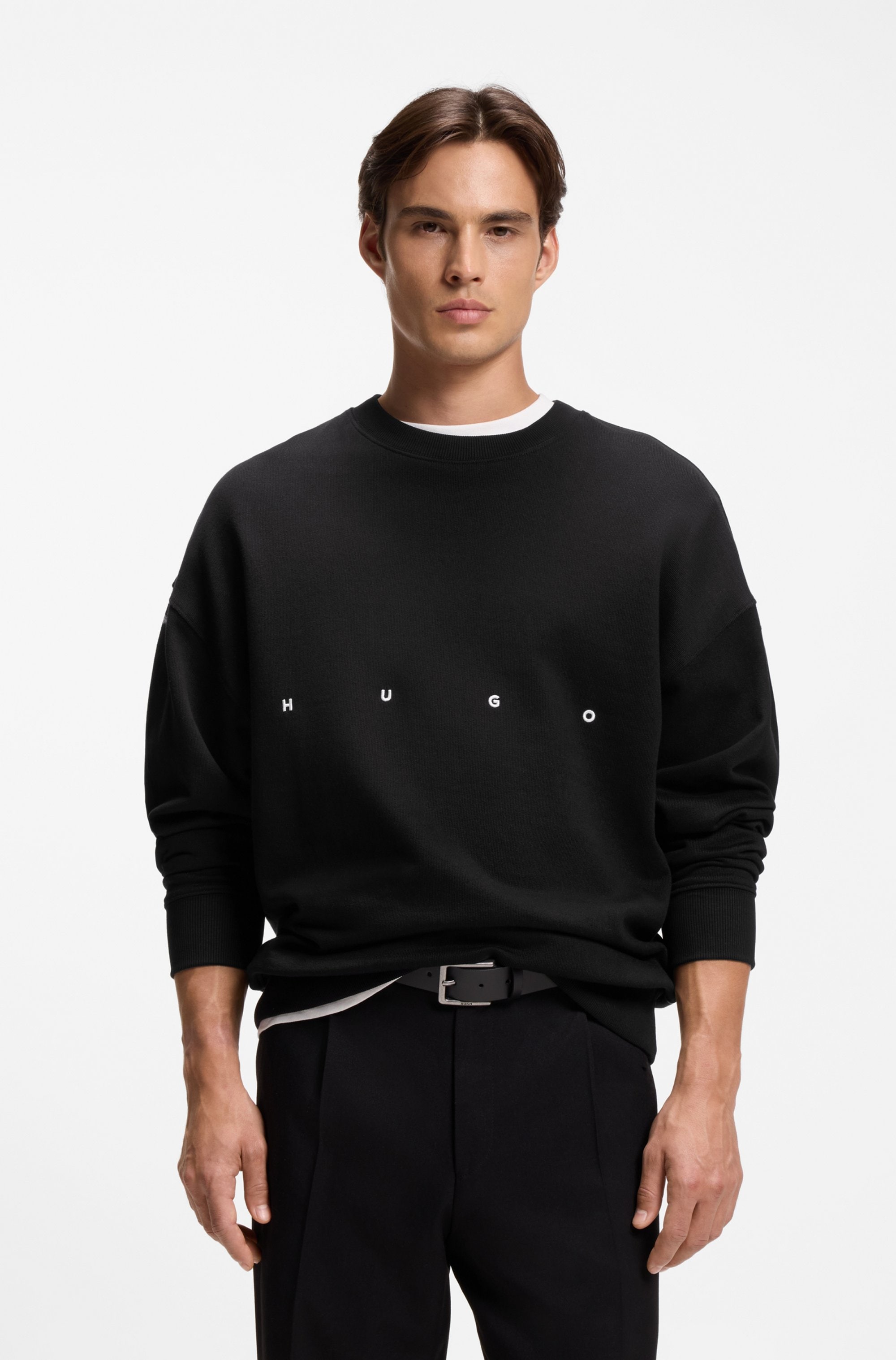 HUGO Sweatshirt "Darislong", Rundhalsausschnitt, Oversize Fit, gesticker Logoschriftzug