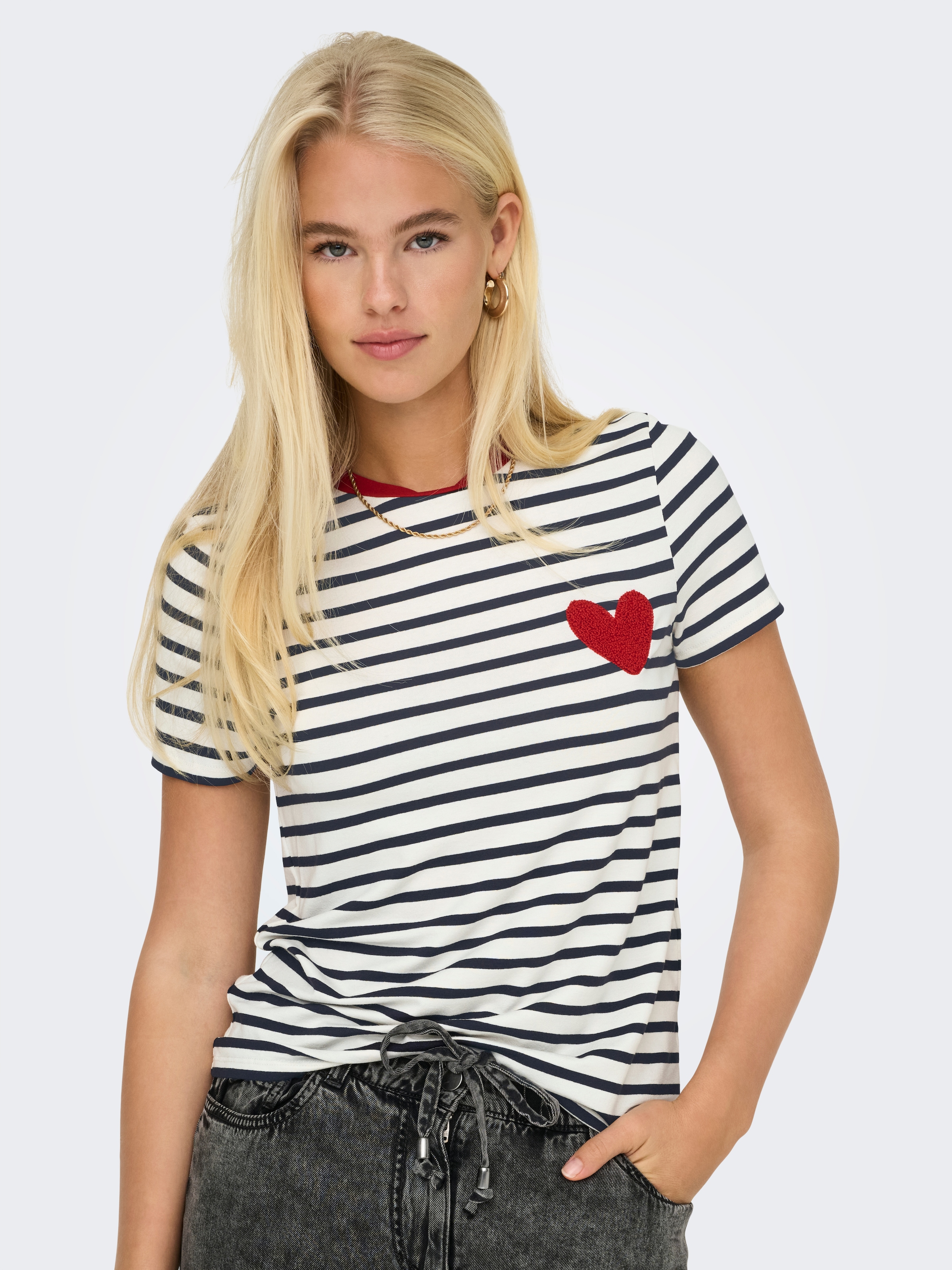 ONLY Kurzarmshirt »ONLHEART LIFE S/S TEE JRS NOOS«