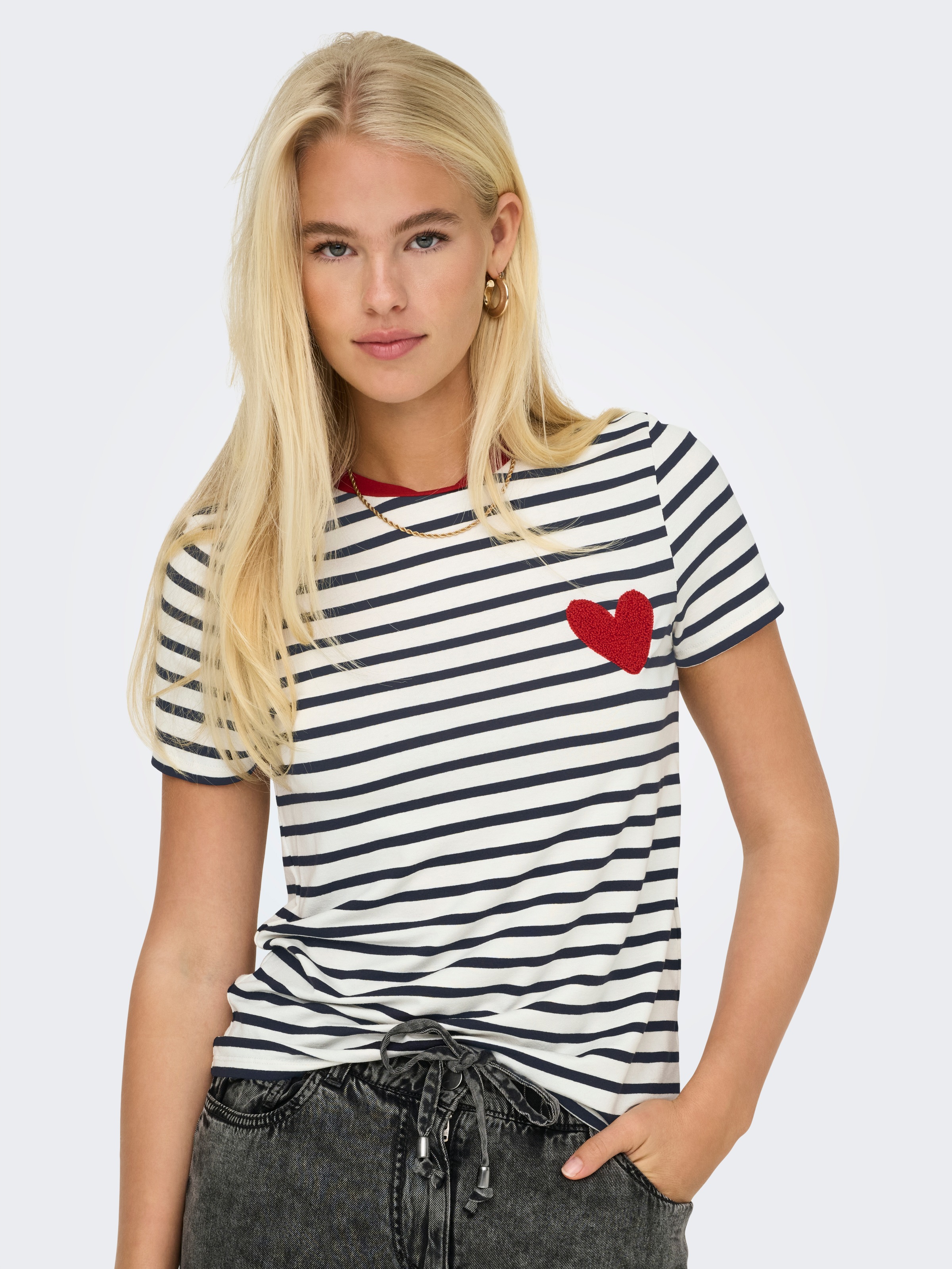 ONLY Kurzarmshirt "ONLHEART LIFE S/S TEE JRS NOOS" günstig online kaufen