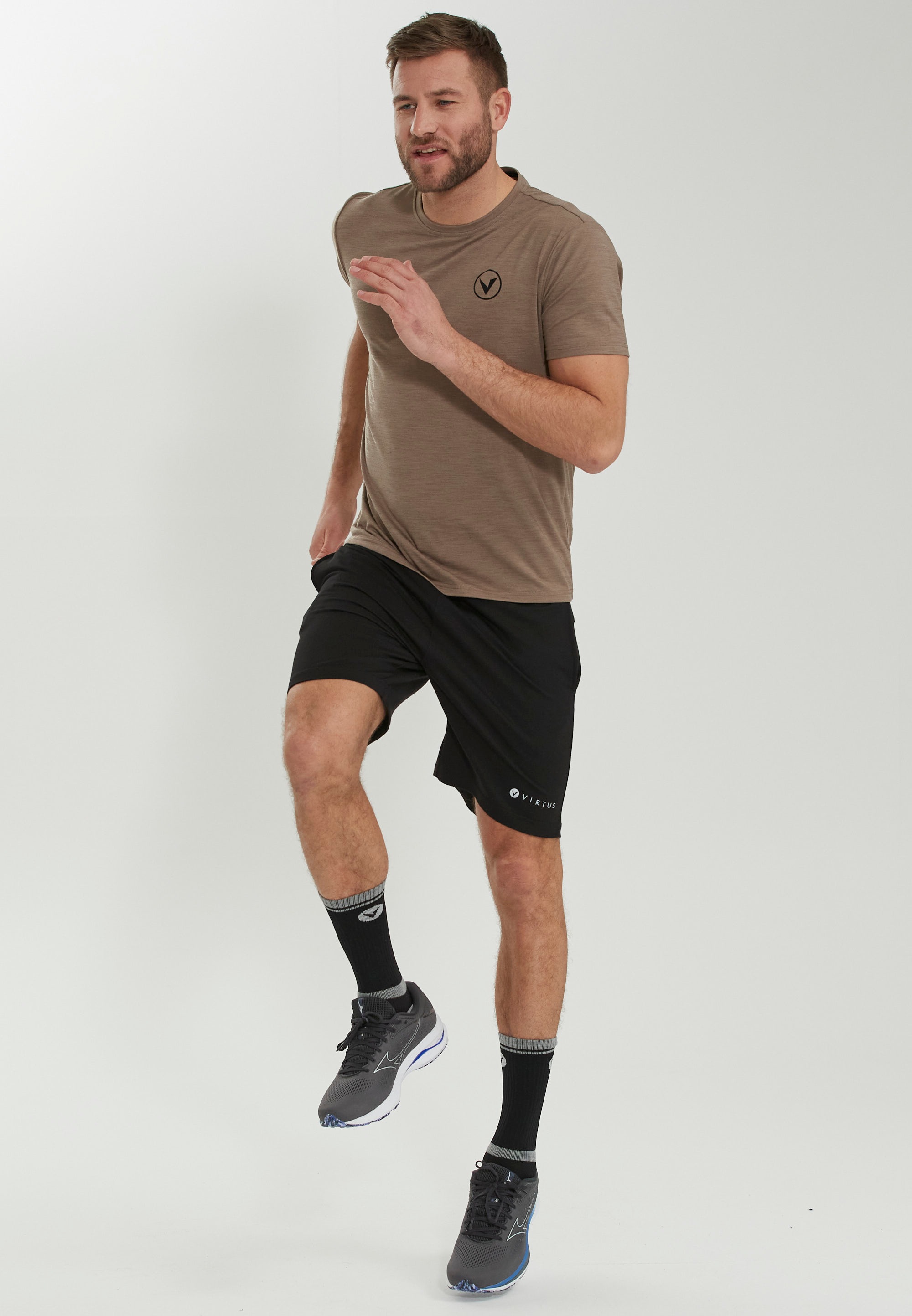 Virtus Shorts »Patrick V2«, mit verstellbarem Tunnelzug