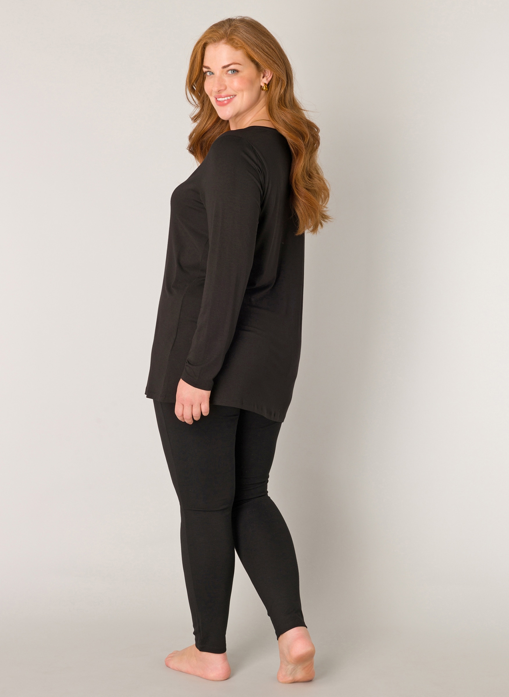 Base Level Curvy Langarmshirt »Alize« Weiche, leicht glänzende Qualität