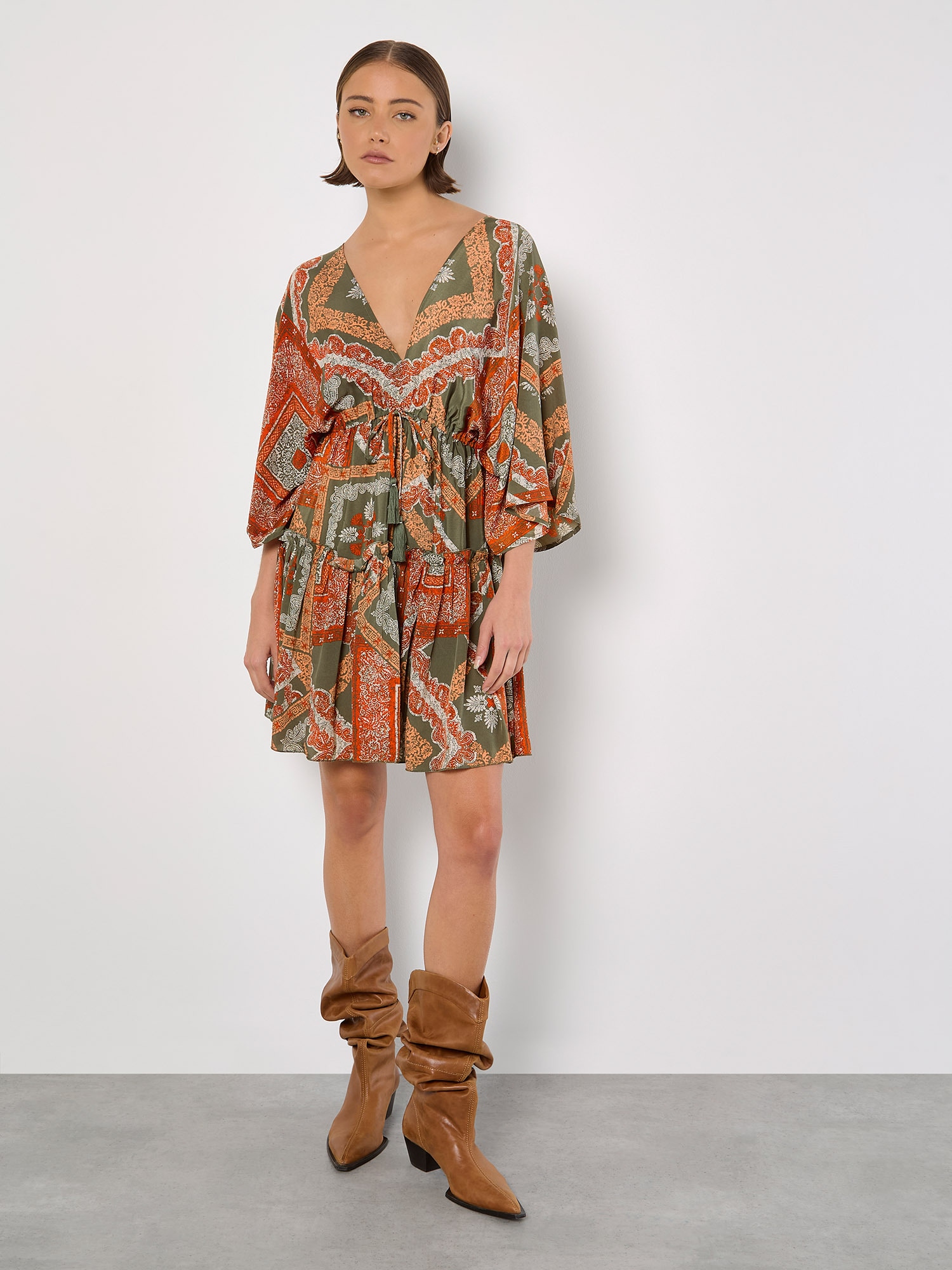 Apricot Minikleid »Kaftan-Minikleid mit Satinschal« mit Tassel