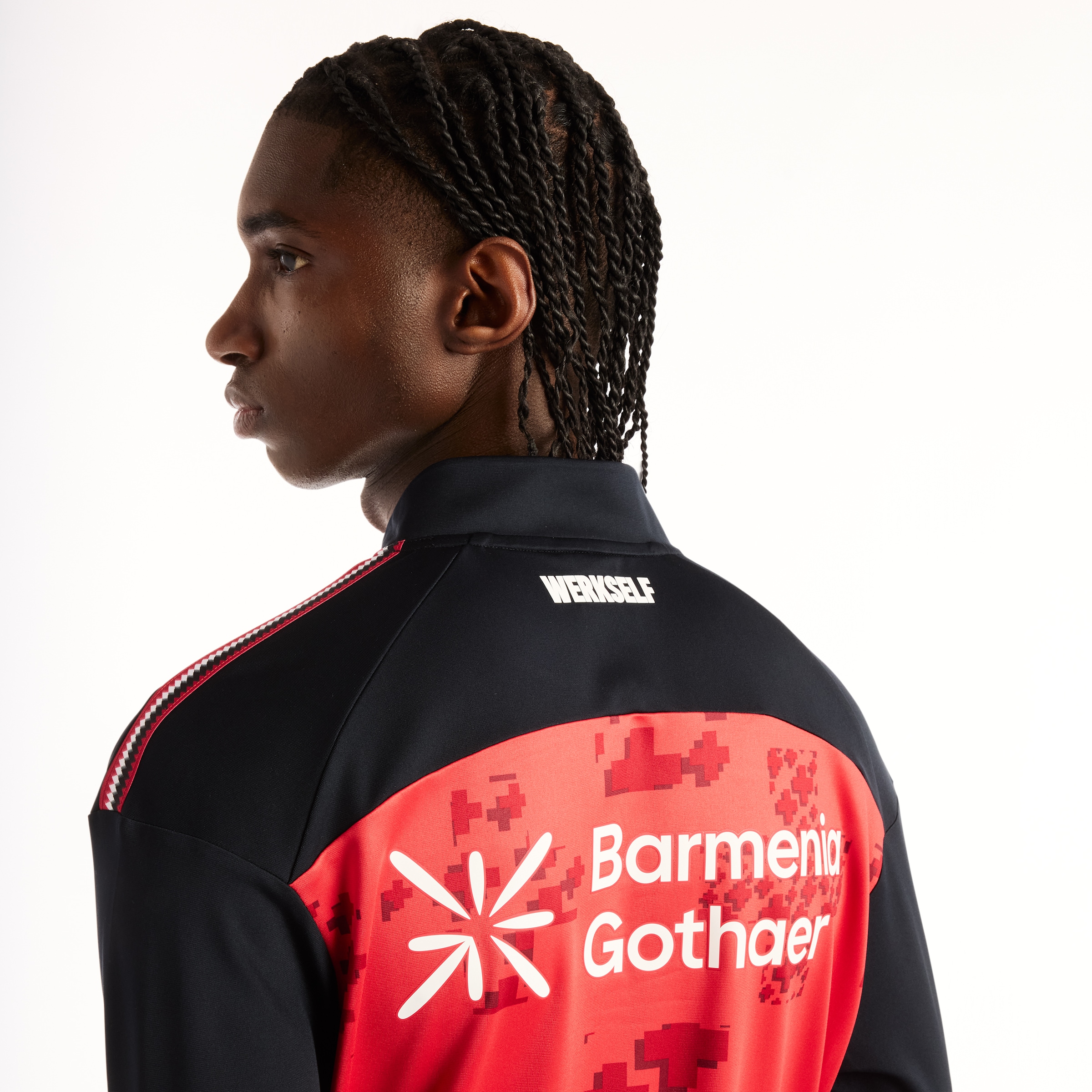 New Balance T-Shirt »Bayer 04 26/27 Midlayer« mit Rundhalsausschnitt, Kurzarm, aus Jersey, normale Länge