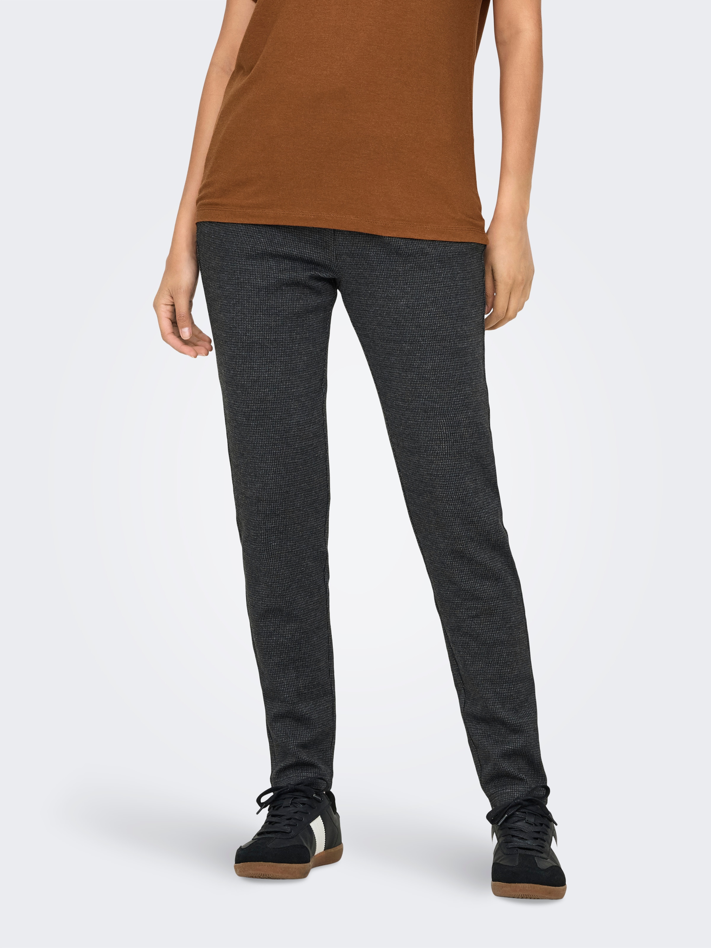 ONLY Trainingshose "ONLPOPTRASH-GOZI PANT PNT NOOS" günstig online kaufen