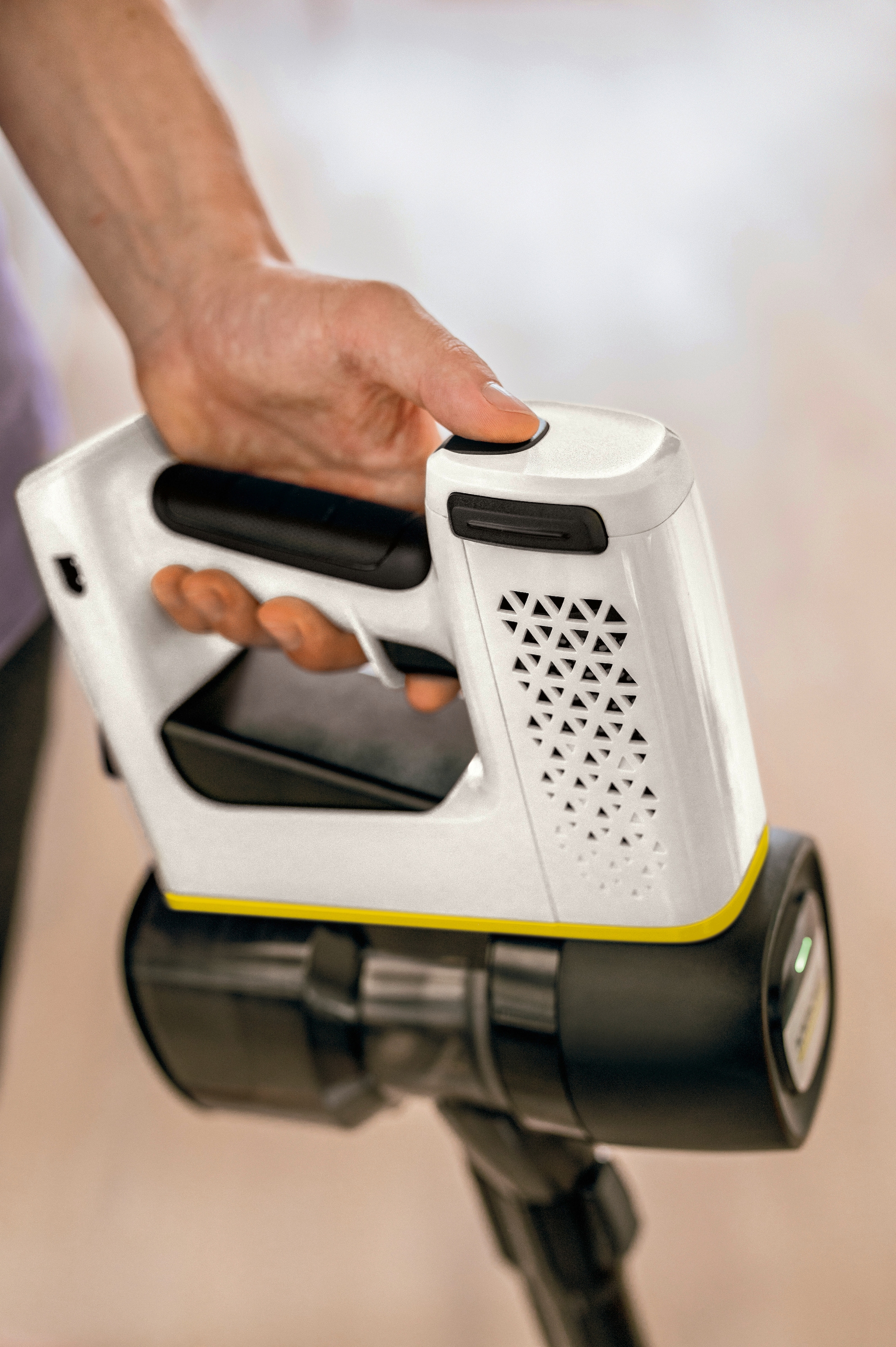 KÄRCHER Akku-Bodenstaubsauger »VC 4 Cordless myHome Pet *EU« eignet sich besonders gut für kleine Haushalte mit Haustieren.